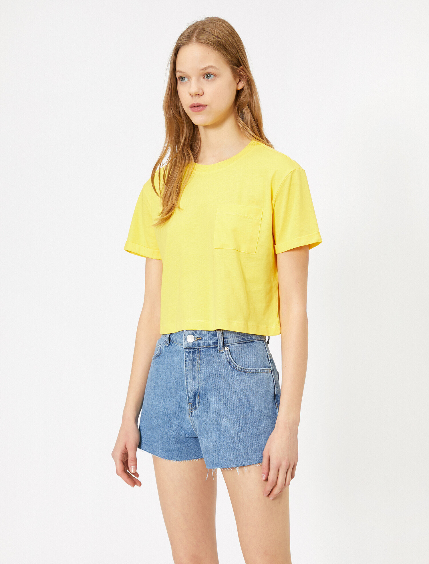   Cep Detaylı Tişört