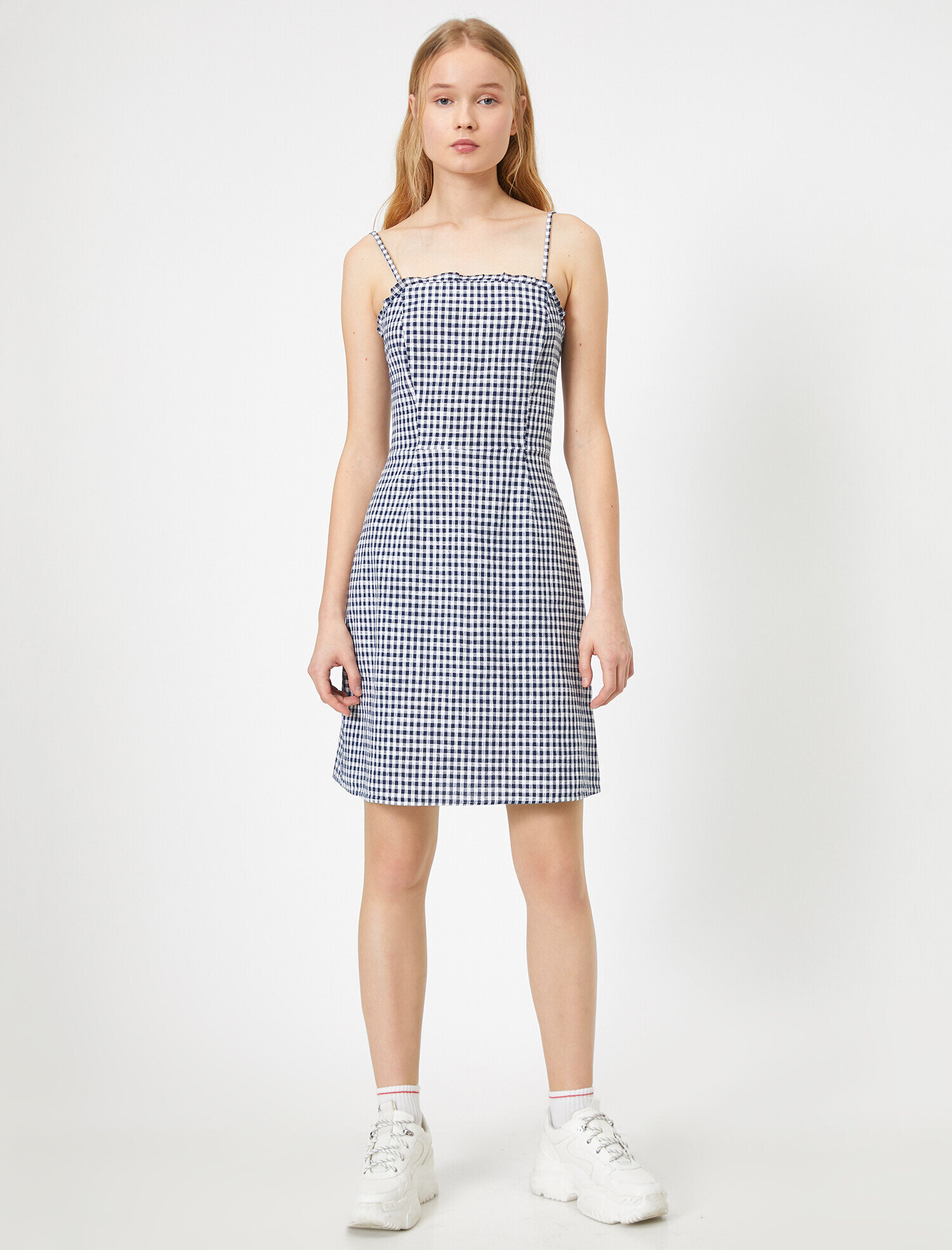   Ekoseli Dar Kesim İnce Askılı Elbise