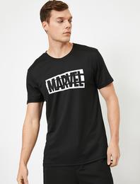 Marvel Lisanslı Göğsü Baskılı Tişört
