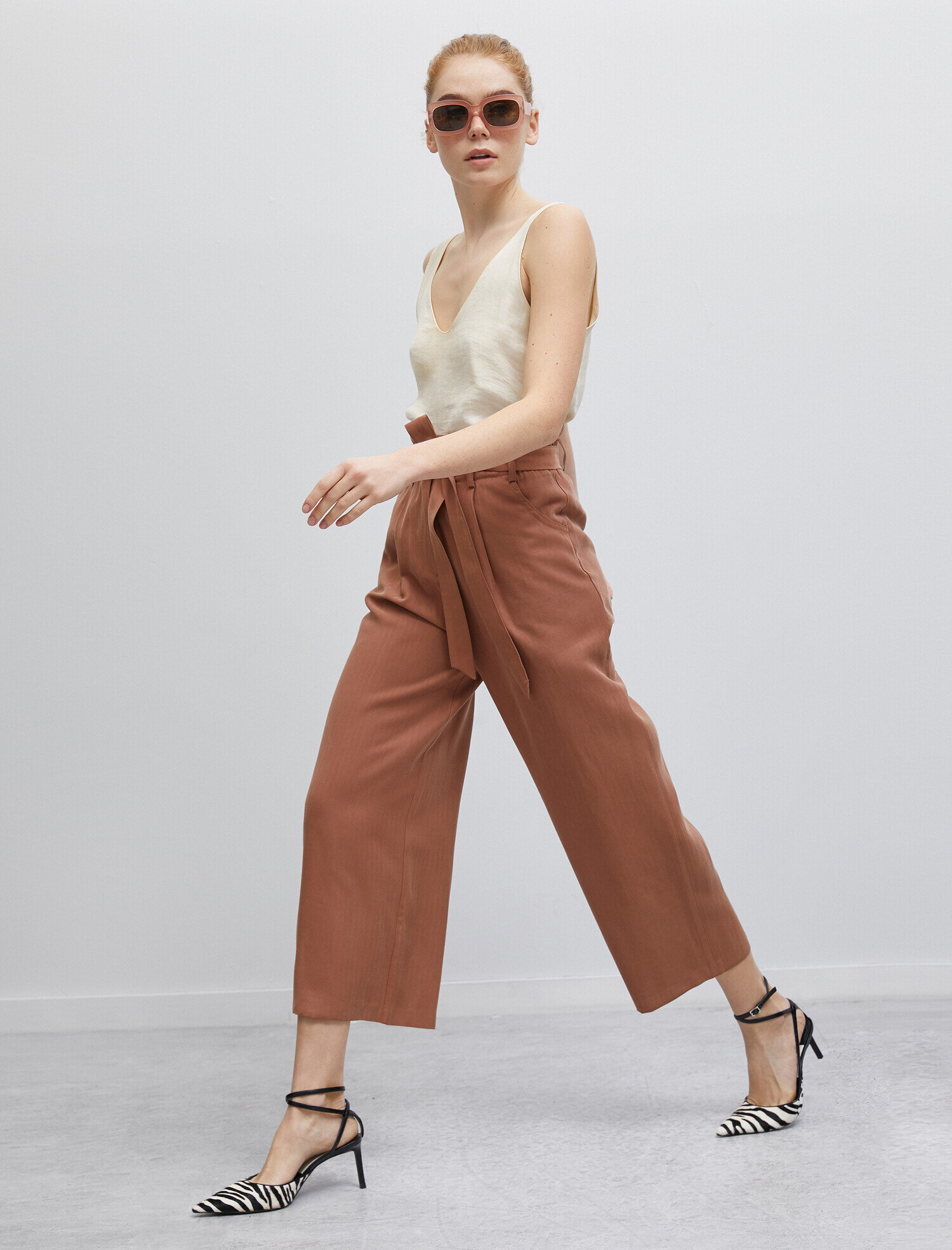   Kemerli Pantolon Geniş Paça