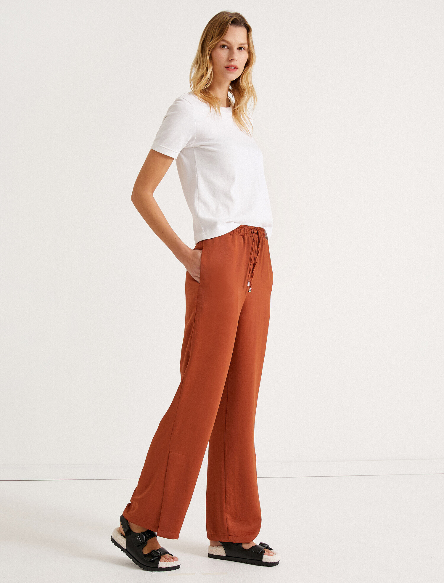   Yırtmaçlı Pantolon