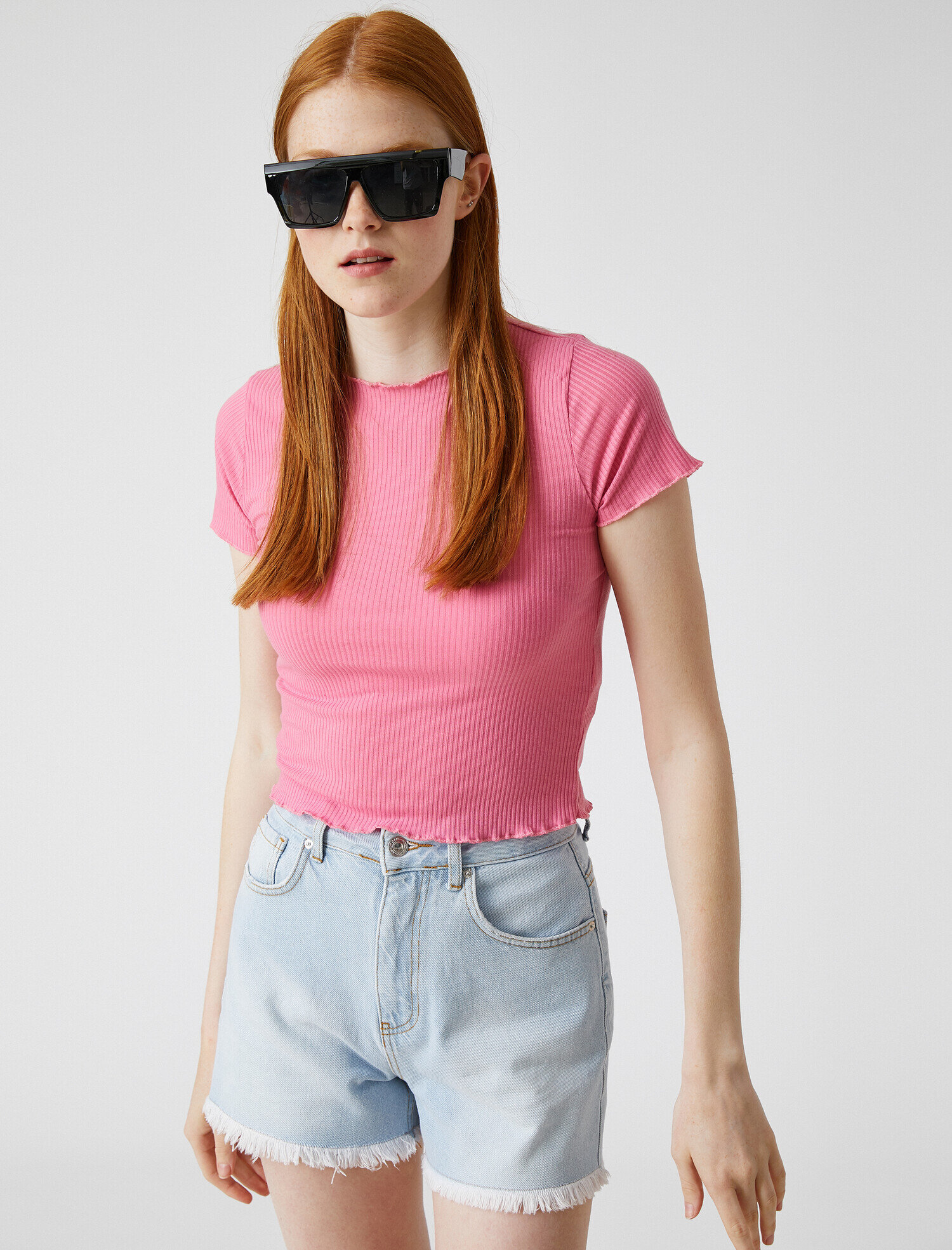   Bisiklet Yaka Tişört Fırfır Detaylı Fitilli