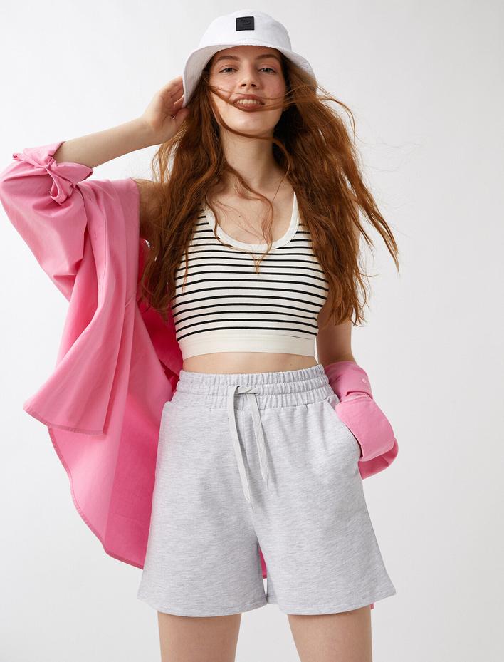  Belden Bağlamalı Şort