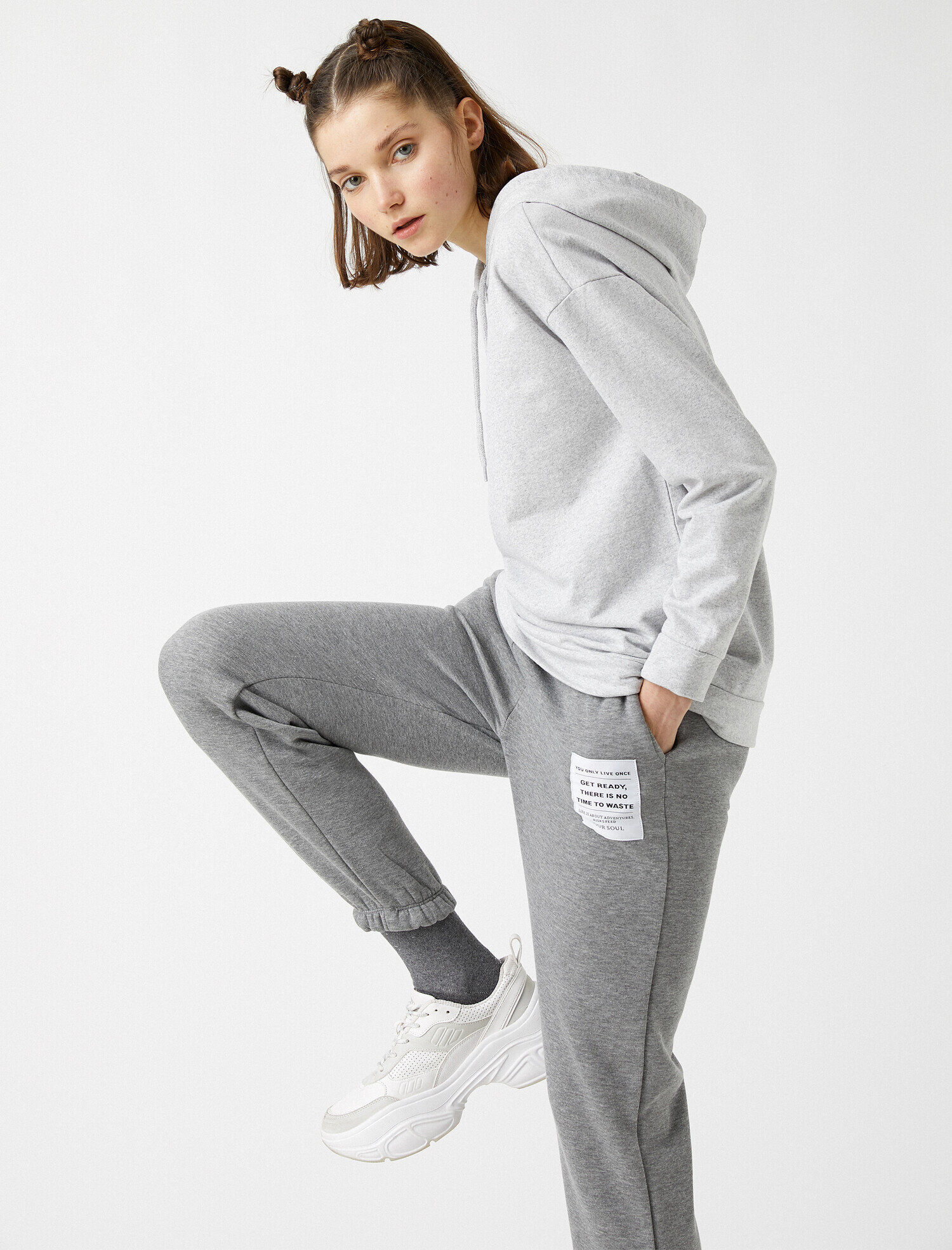   Kapüşonlu Sweatshirt