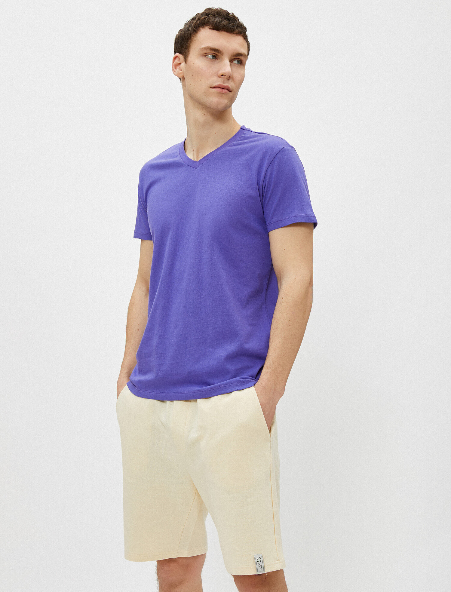 Basic V Yaka Tişört Kısa Kollu Pamuklu