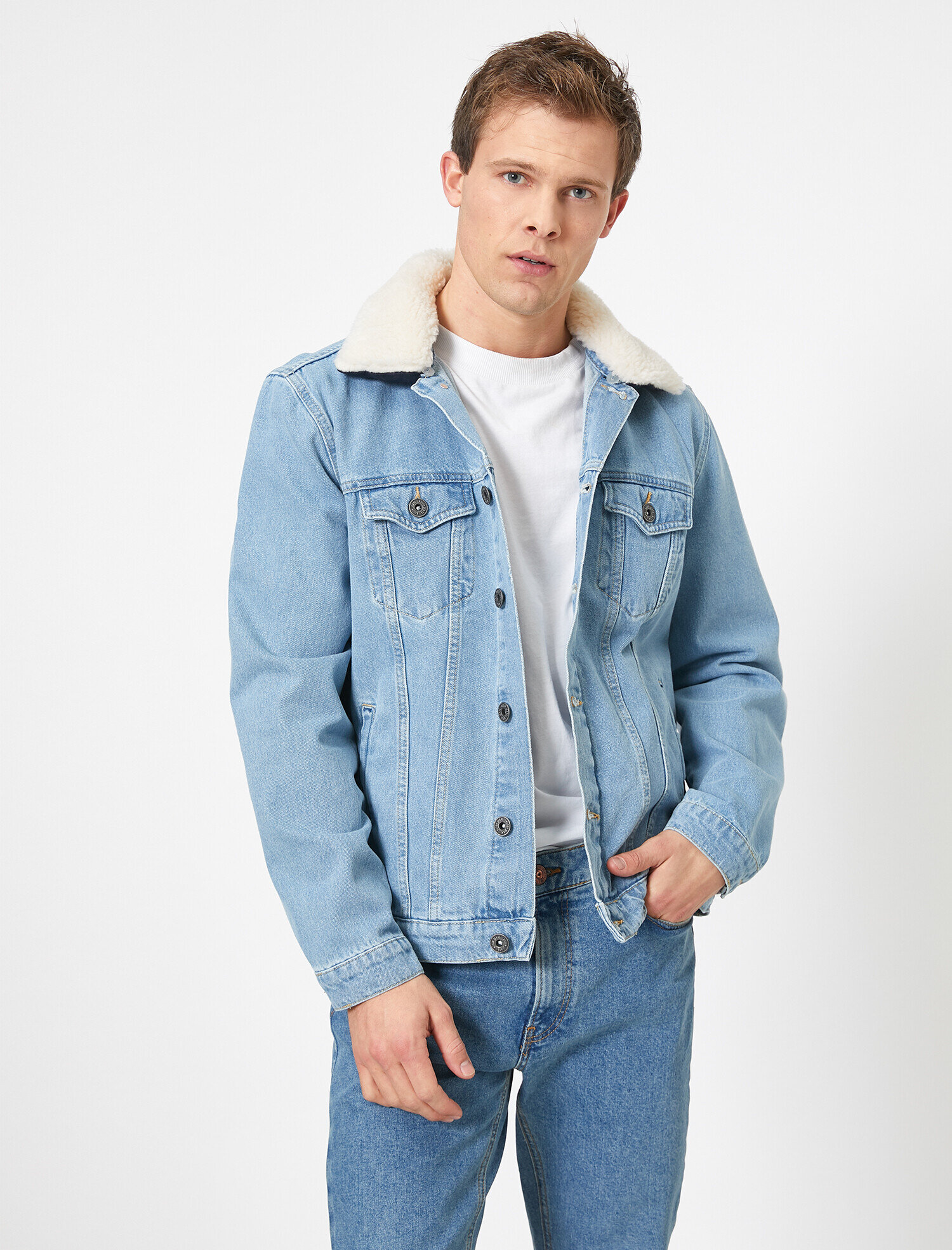   Yakası Suni Kürklü Düğmeli Yakası Çıkarılabilir Jean Ceket