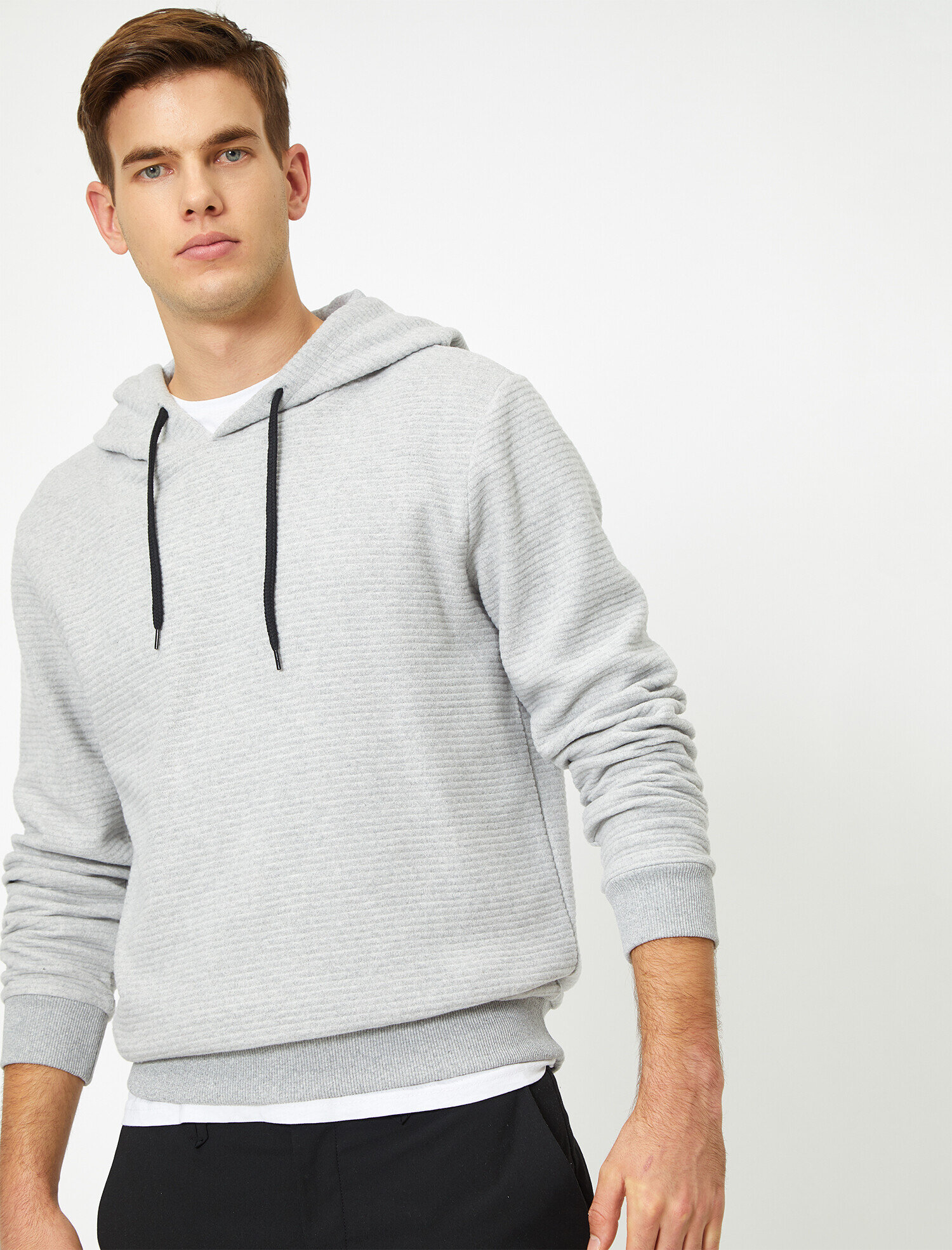   Kapüşonlu Yumuşak Dokulu Kumaş Basic Sweatshirt