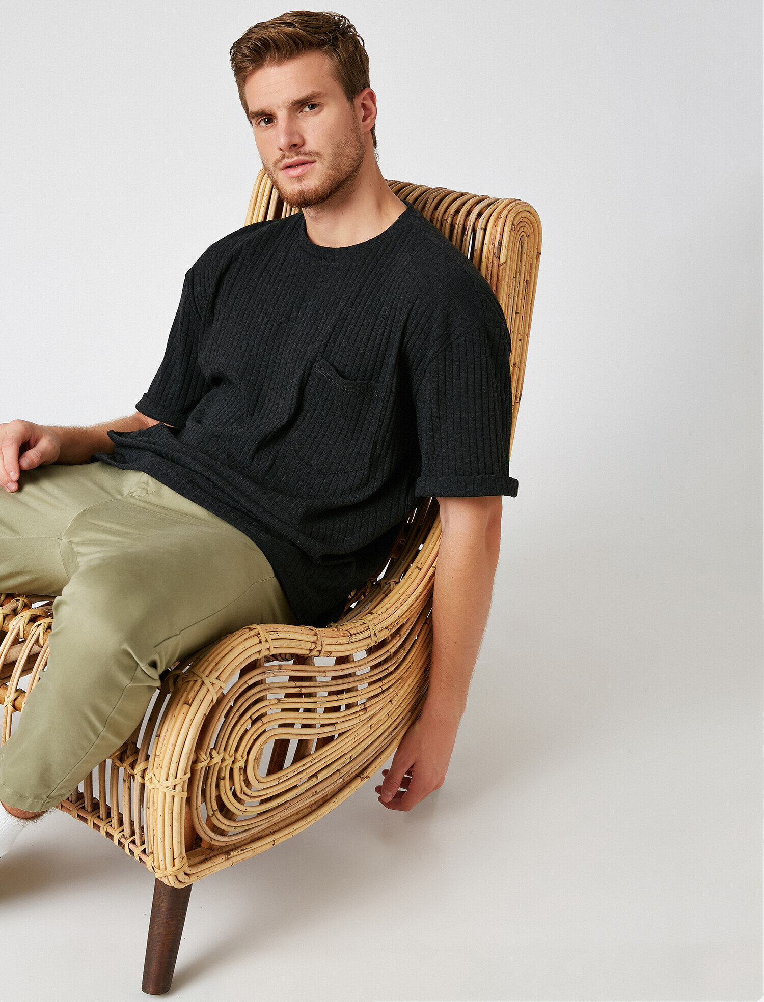   Fitilli Kısa Kollu Bisiklet Yaka Cepli Tişört