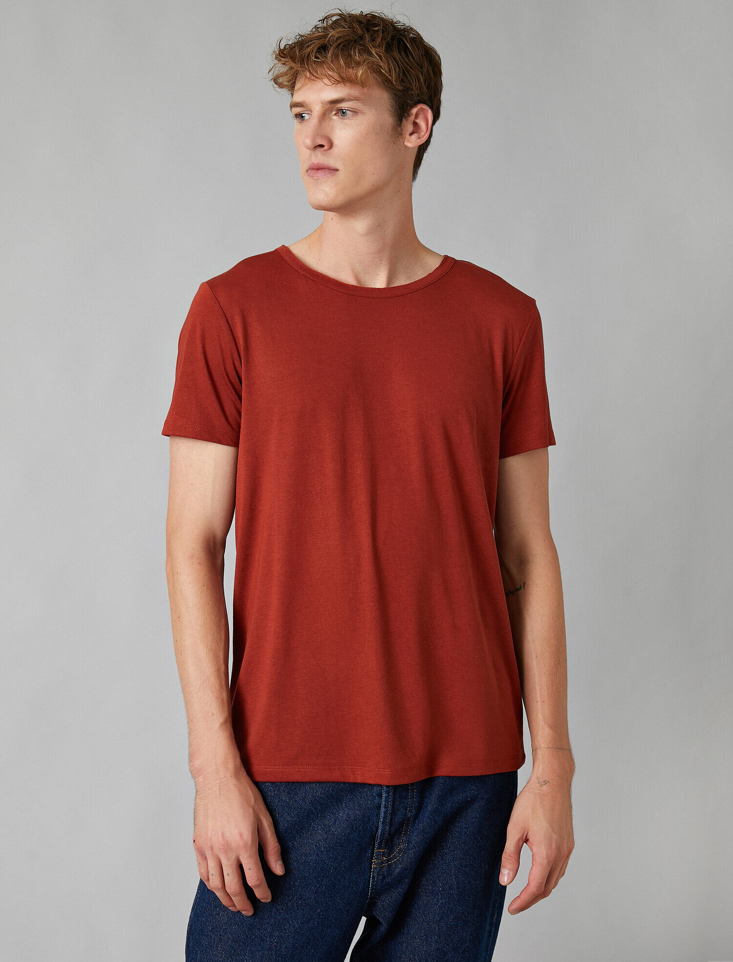   Bisiklet Yaka Kısa Kollu Tişört