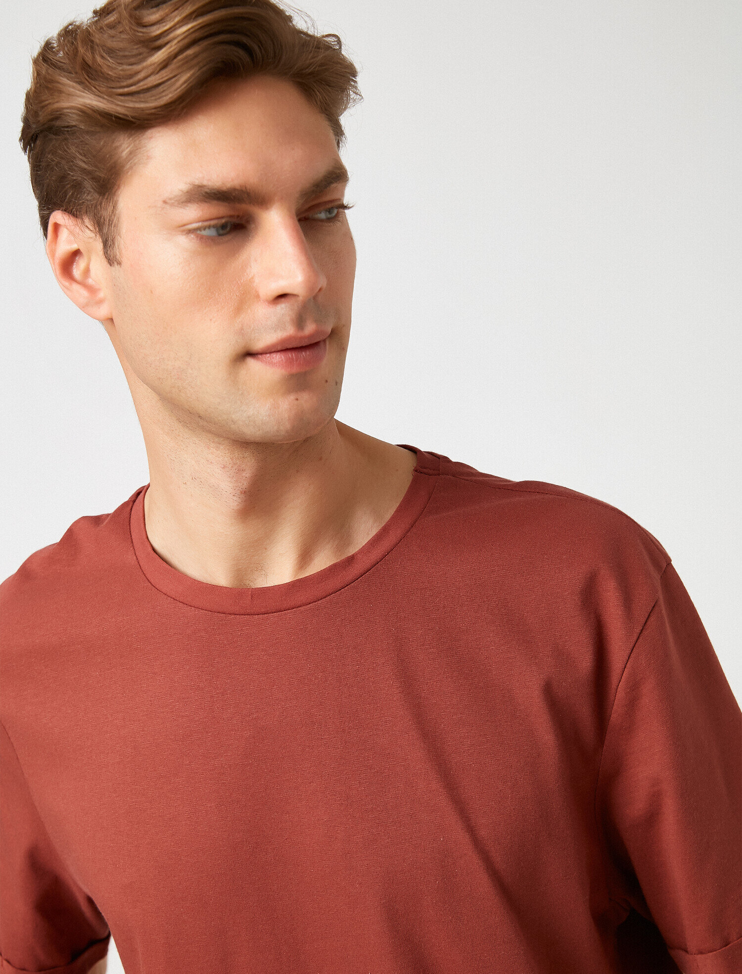 Pamuklu Bisiklet Yaka Kısa Kollu Basic Tişört