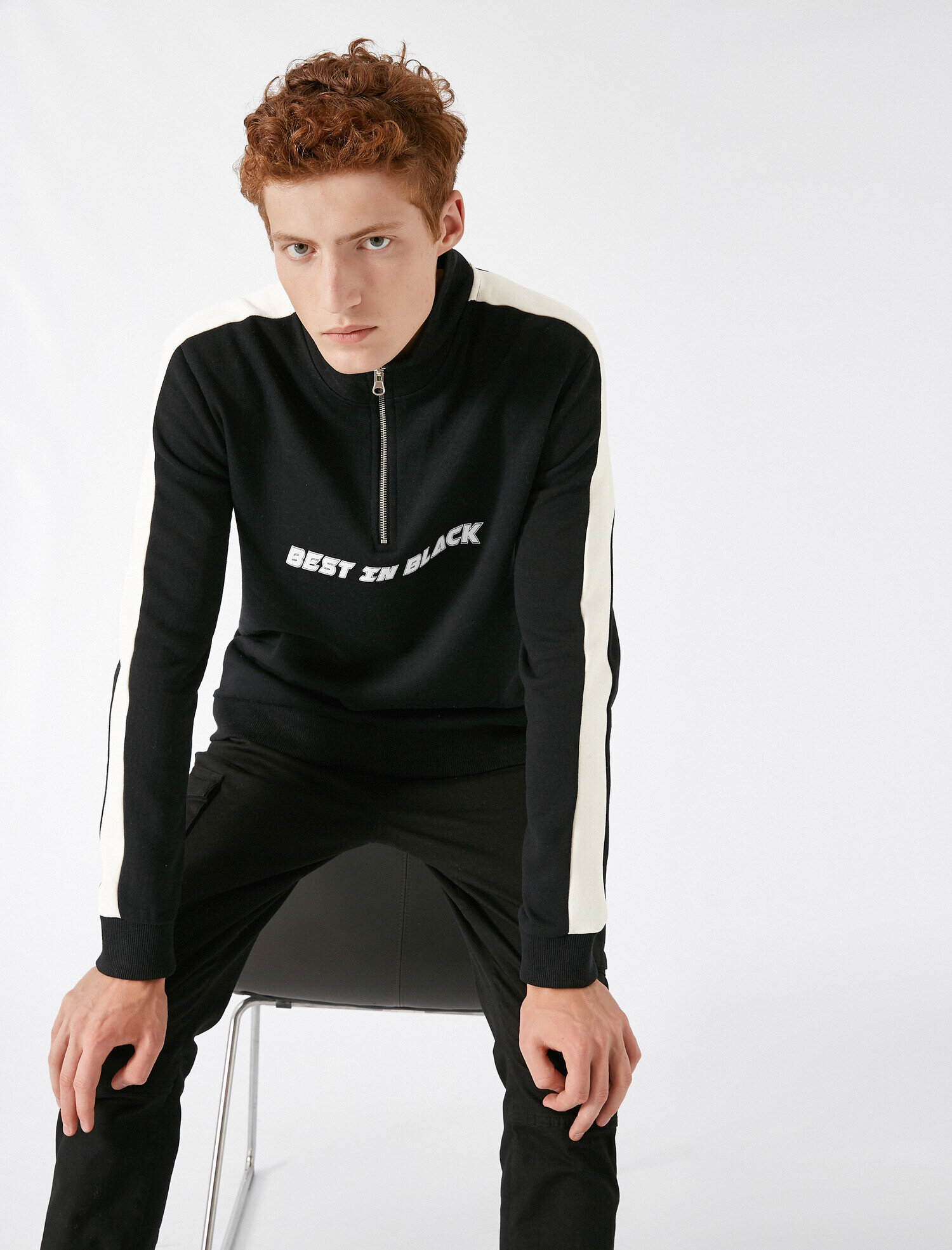   Yüksek Yaka Şeritli Baskılı Fermuarlı Sweatshirt