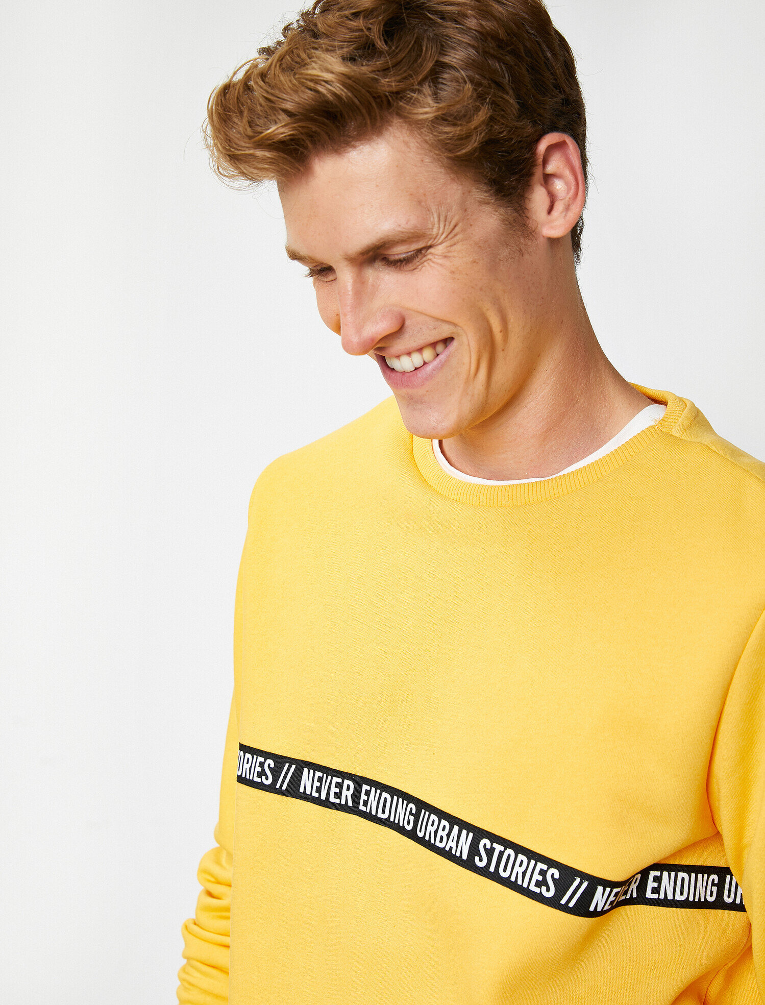   Bisiklet Yaka Uzun Kollu Baskılı Sweatshirt