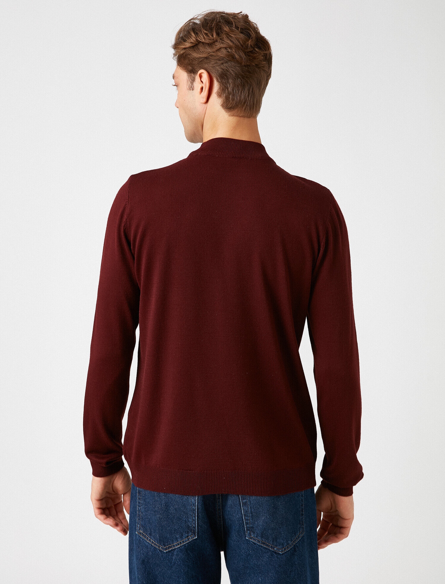   Uzun Kollu Dik Yaka Triko Kazak