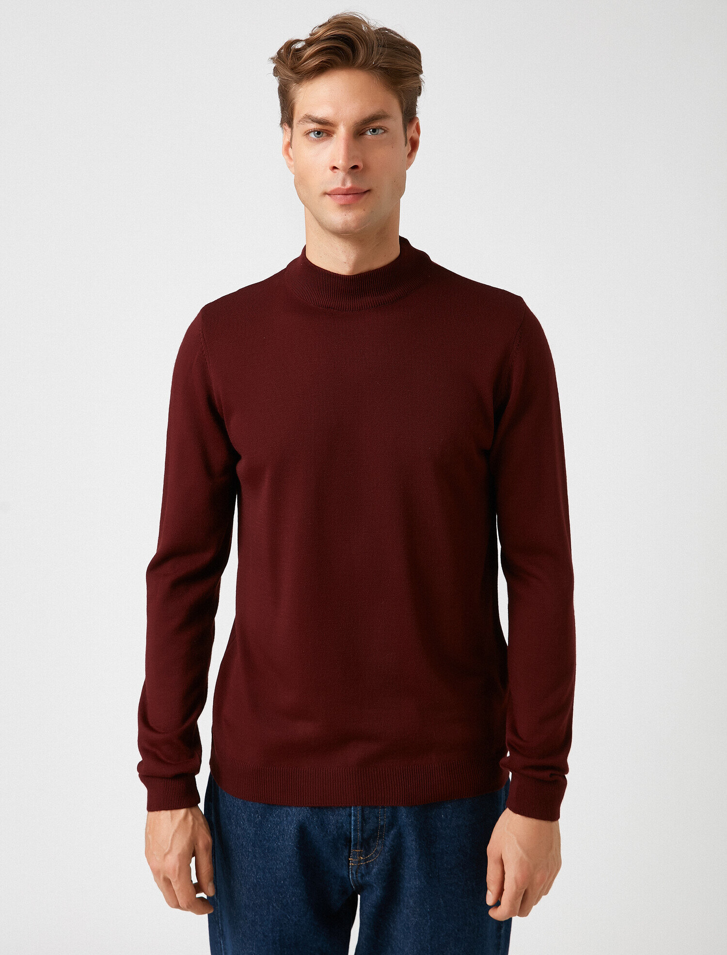   Uzun Kollu Dik Yaka Triko Kazak