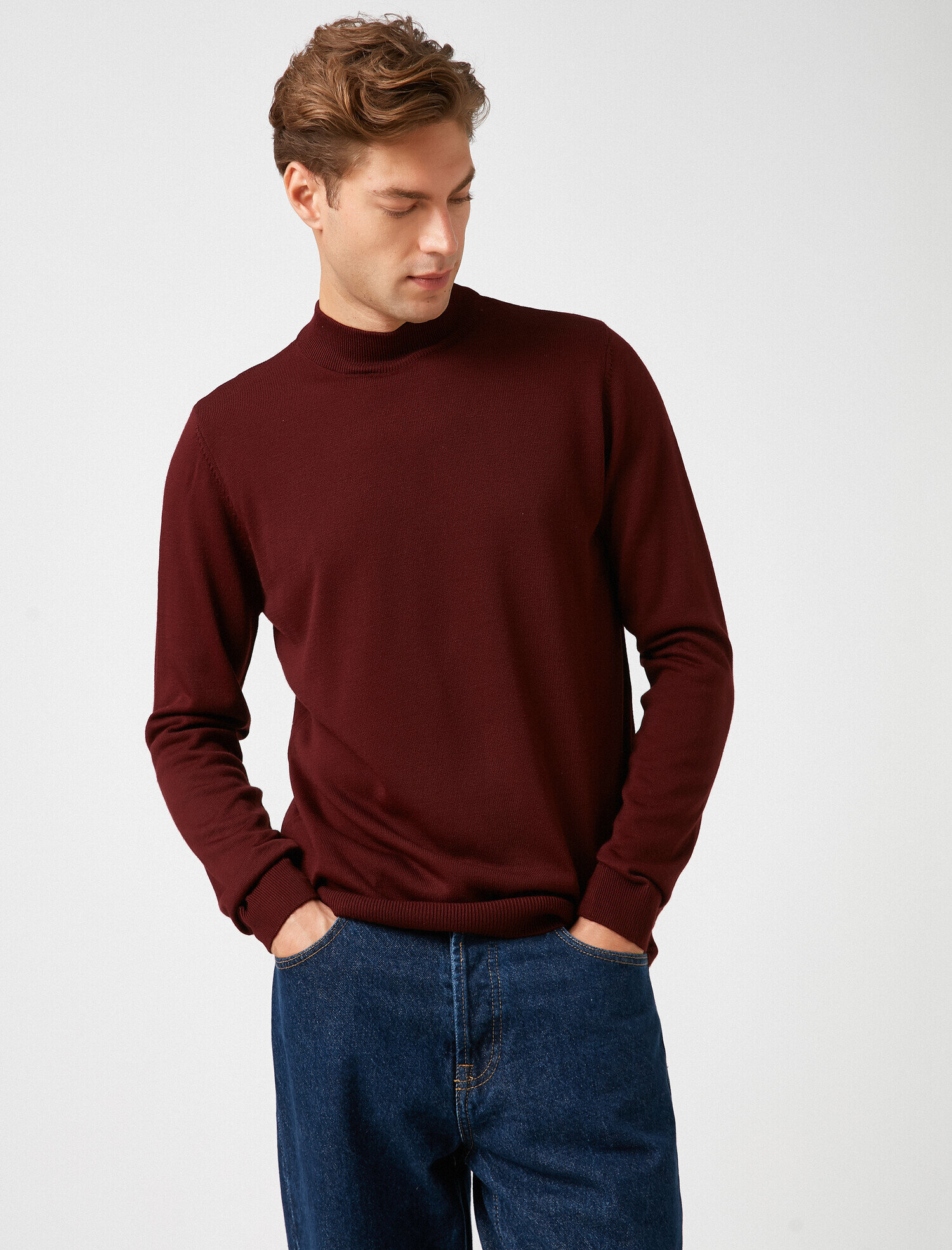   Uzun Kollu Dik Yaka Triko Kazak