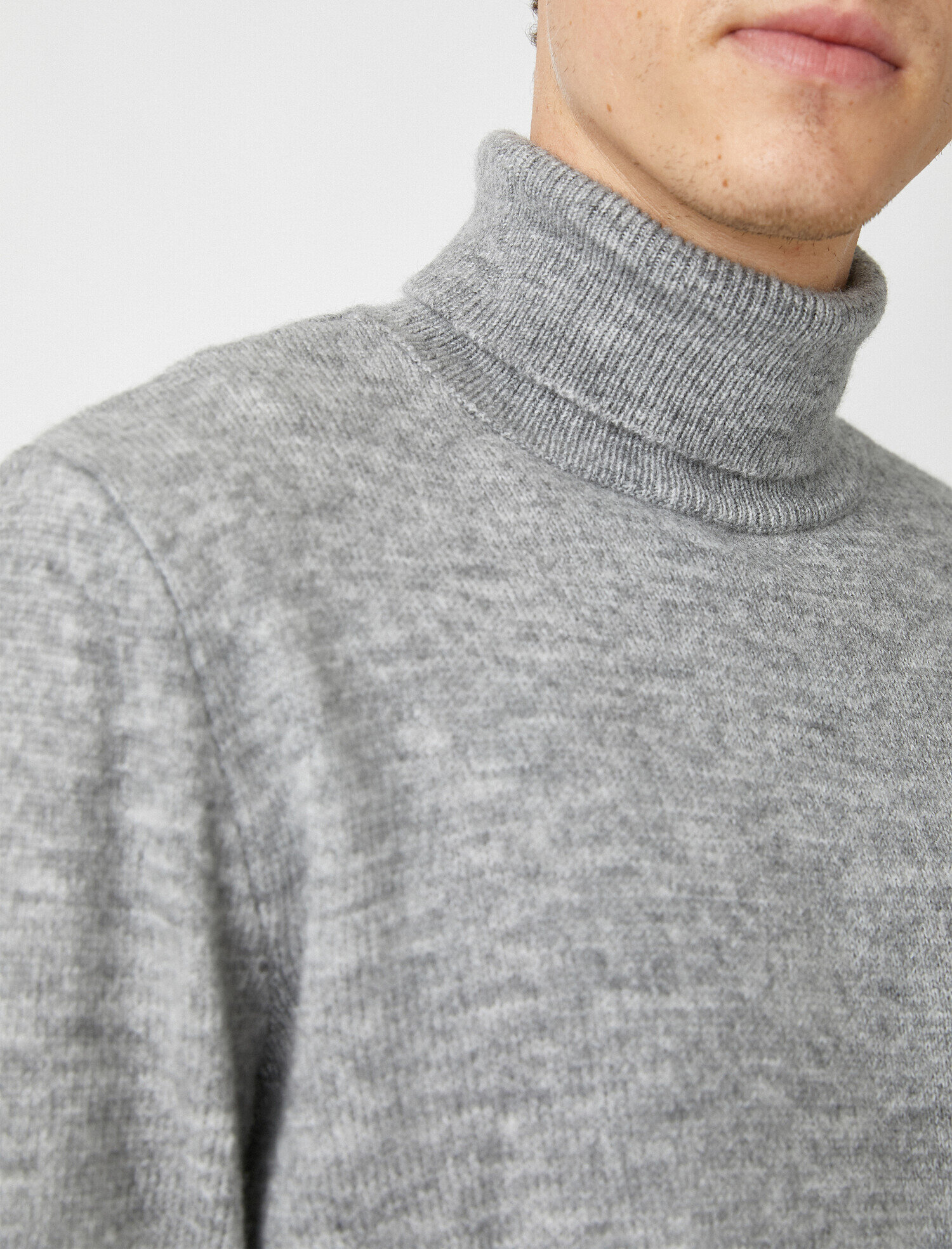   Boğazlı Triko Kazak Uzun Kollu