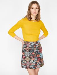 Yaka Detaylı Tişört