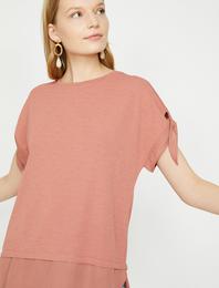 Kol Detaylı Tişört