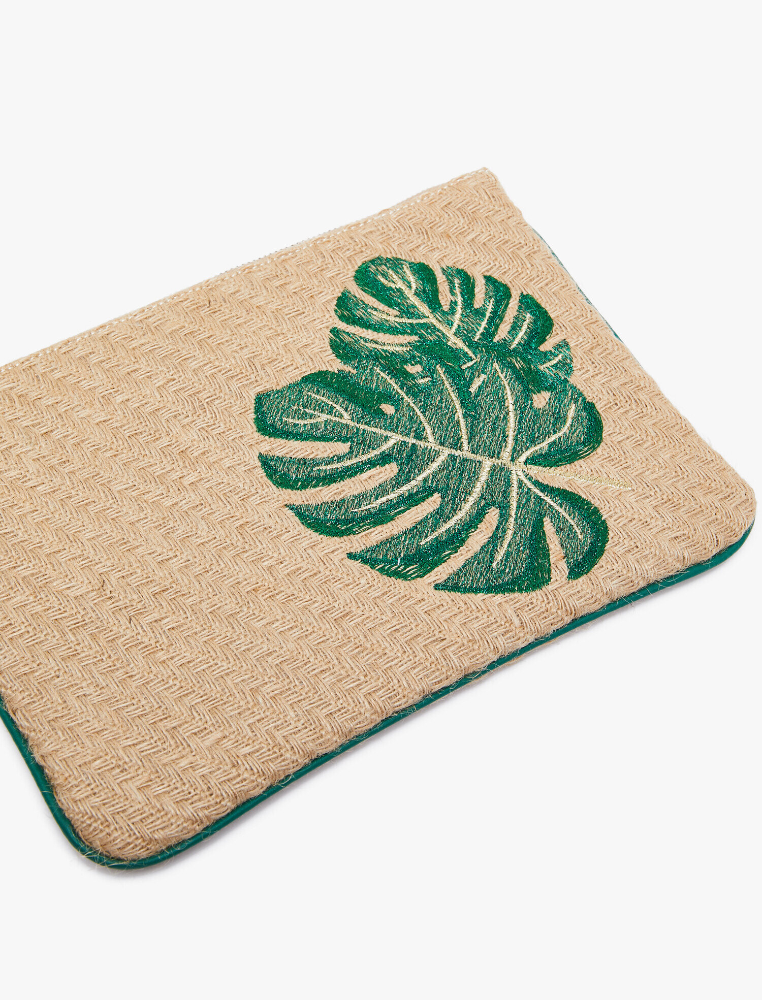  Kadın İşlemeli Çanta