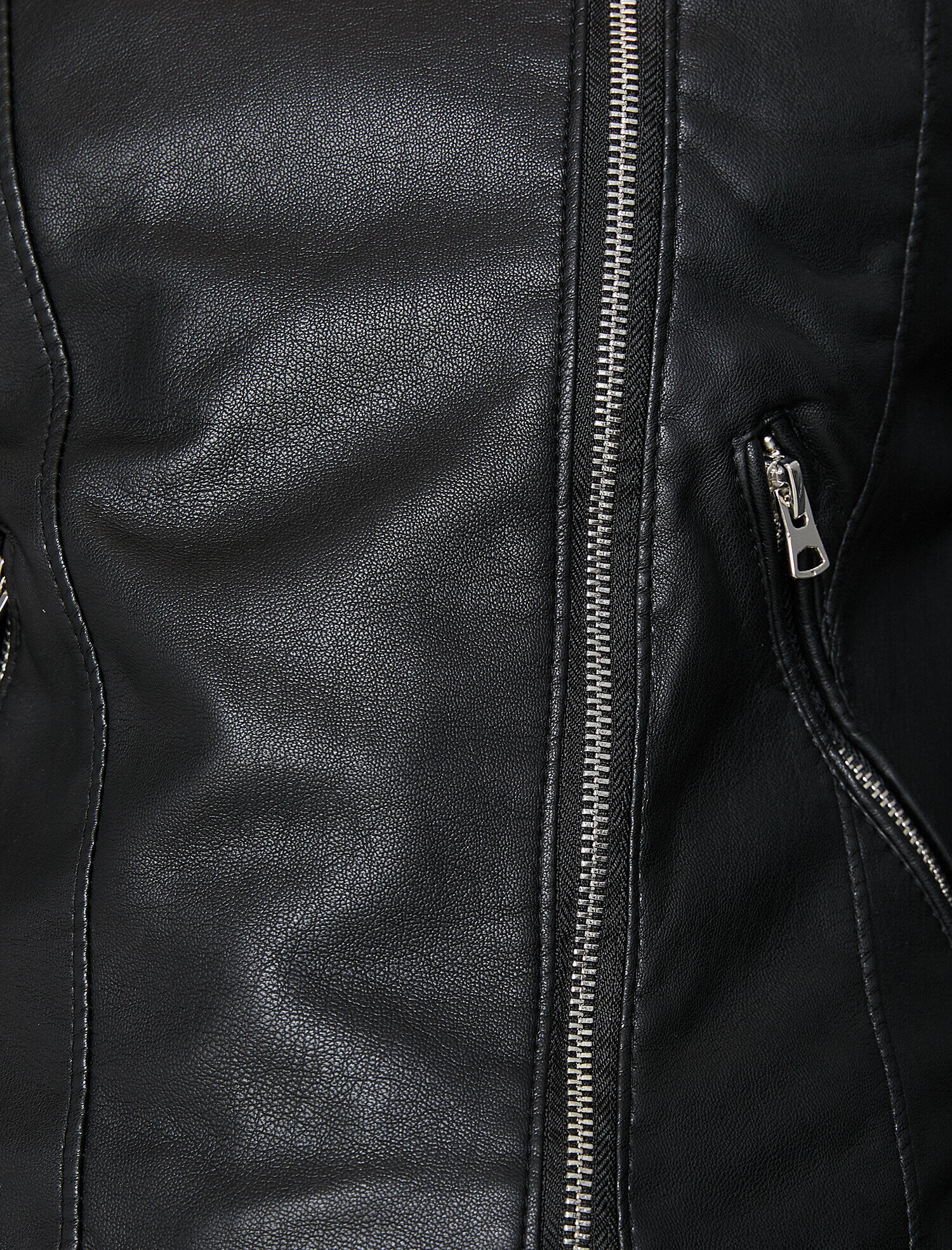 Deri Görünümlü Mont