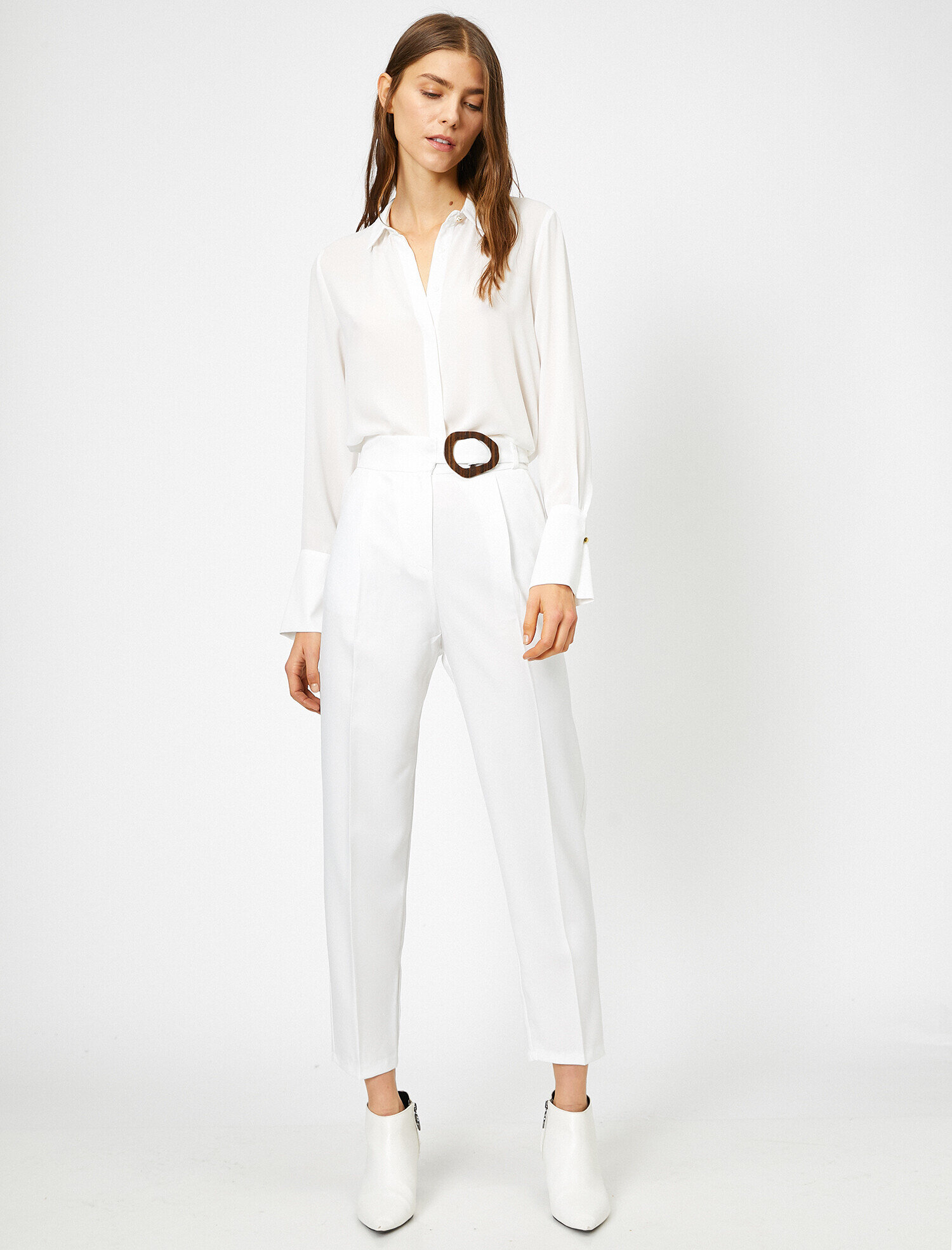   Kemer Detaylı Pantolon