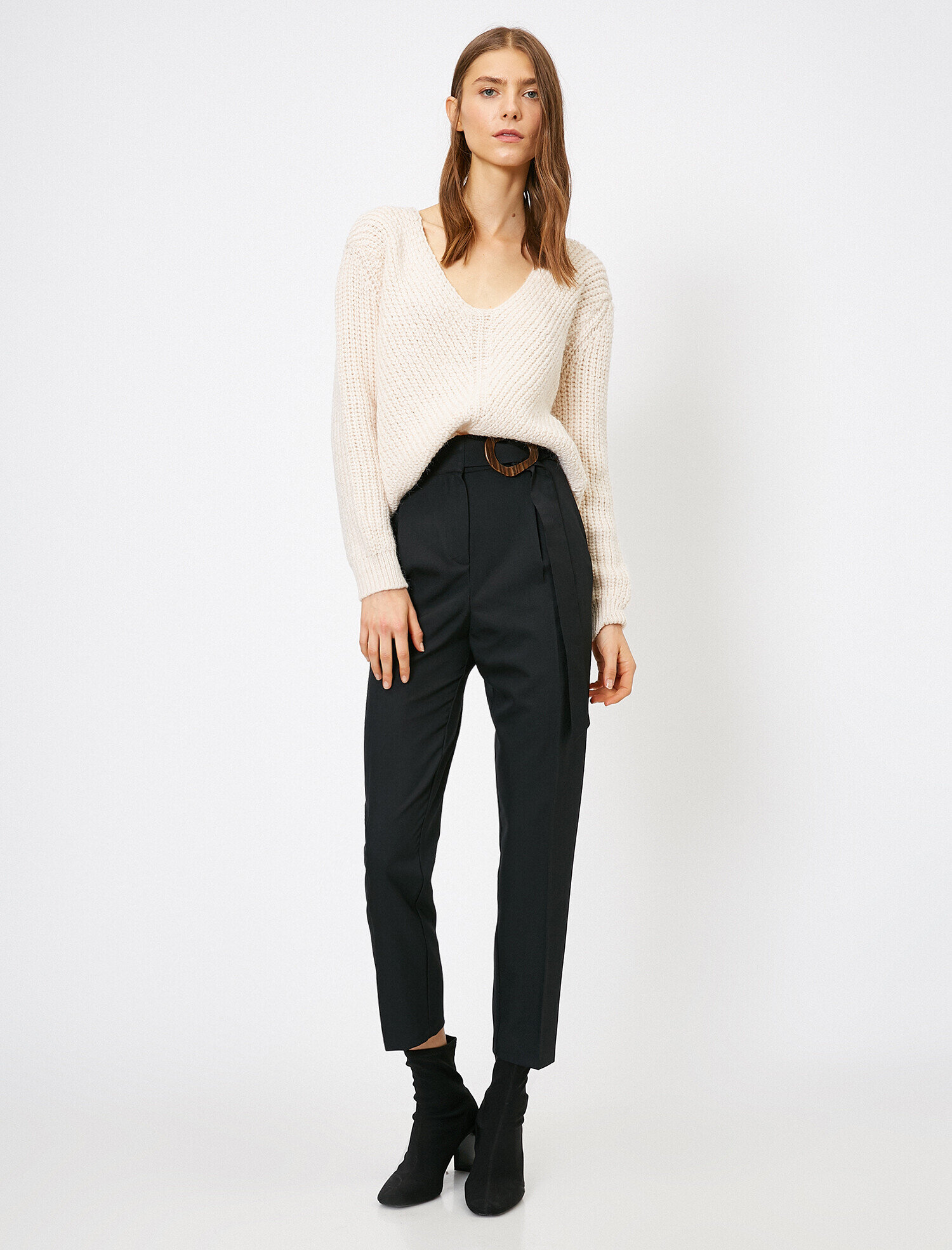   Kemer Detaylı Pantolon