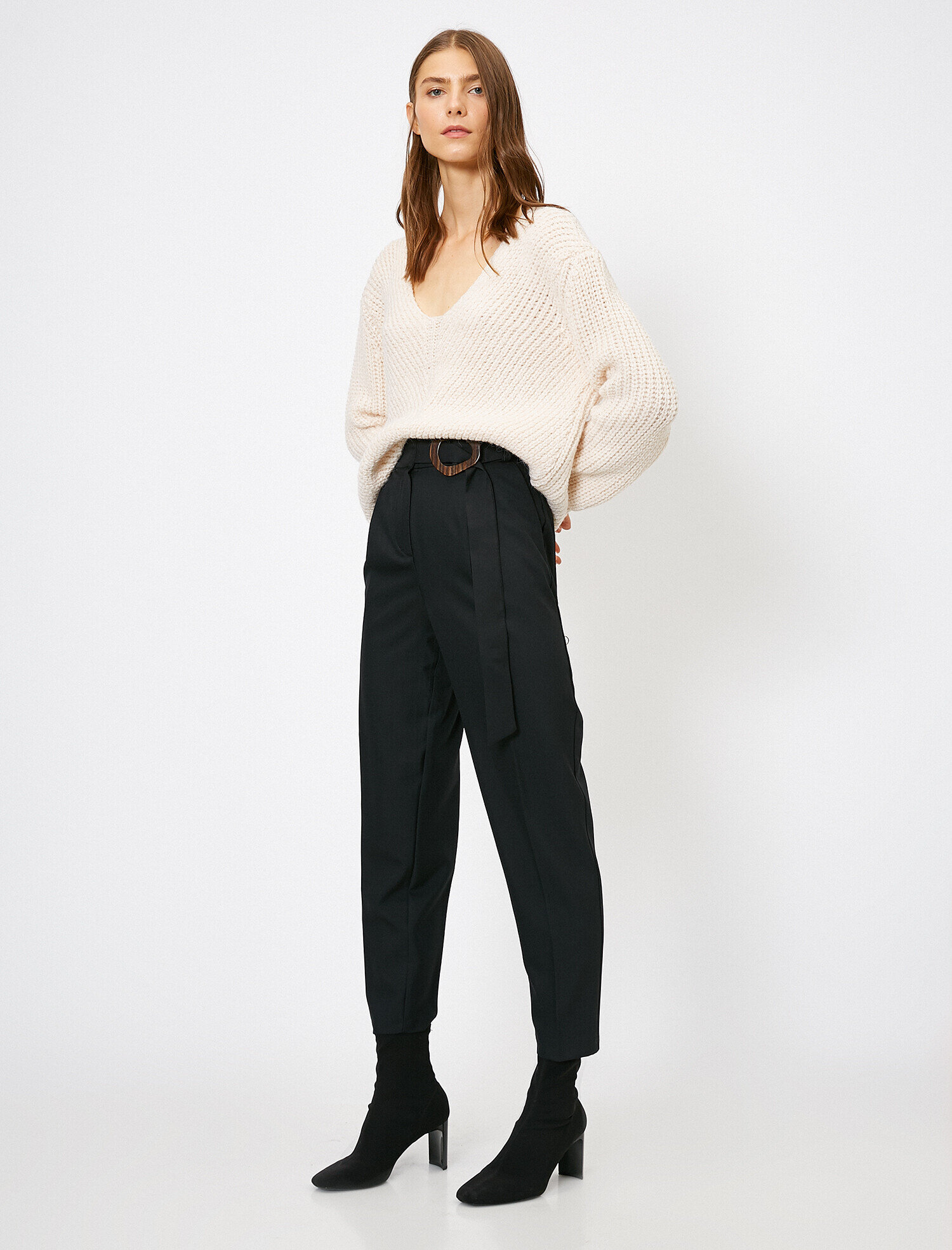   Kemer Detaylı Pantolon