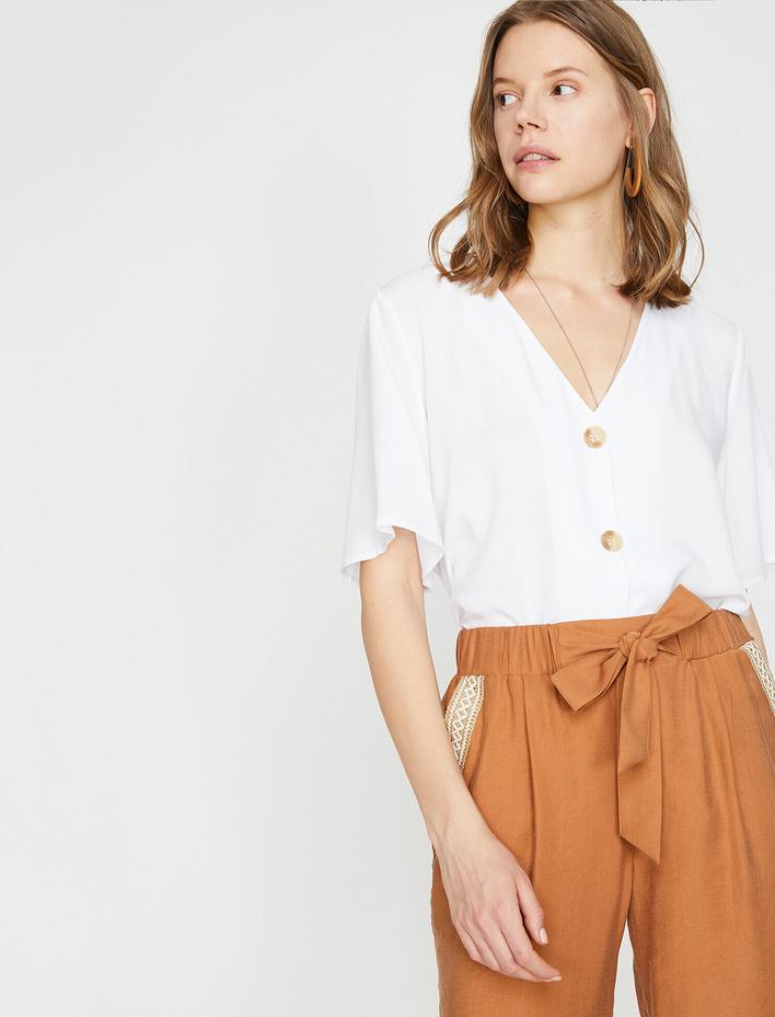  Düğme Detaylı Gömlek