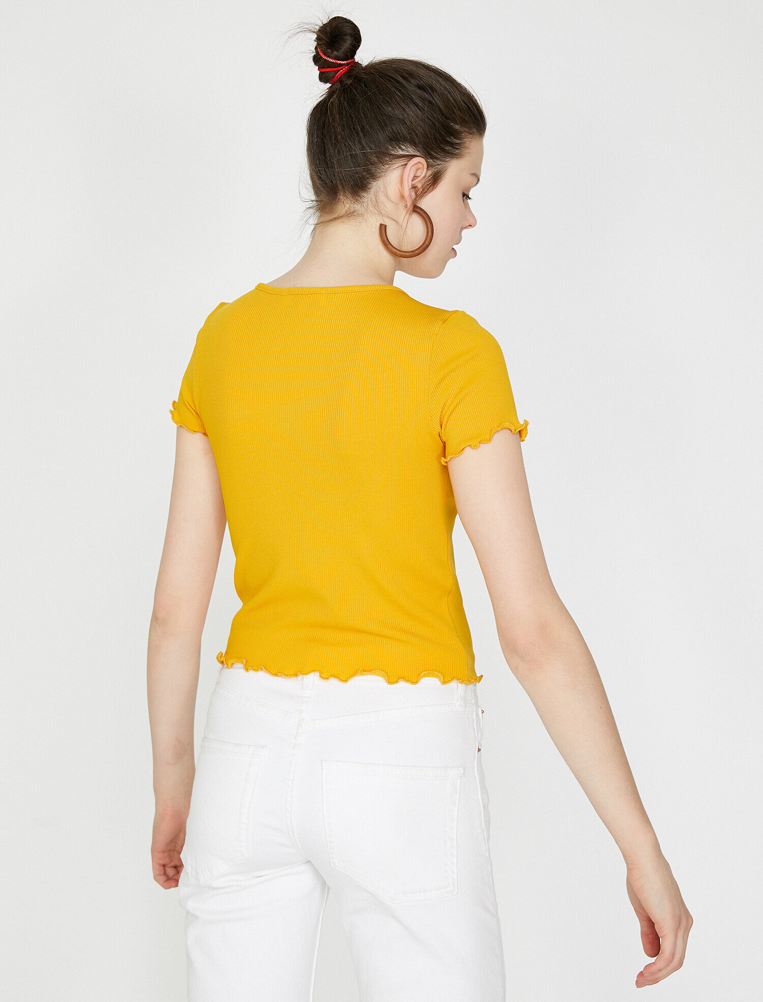   Toka Detaylı Tişört