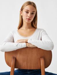 Uzun Kollu Tişört Tül Detaylı Yuvarlak Yaka