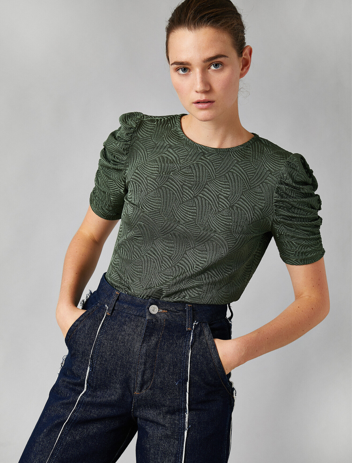   Bisiklet Yaka Kısa Kollu Omuz Detaylı Bluz