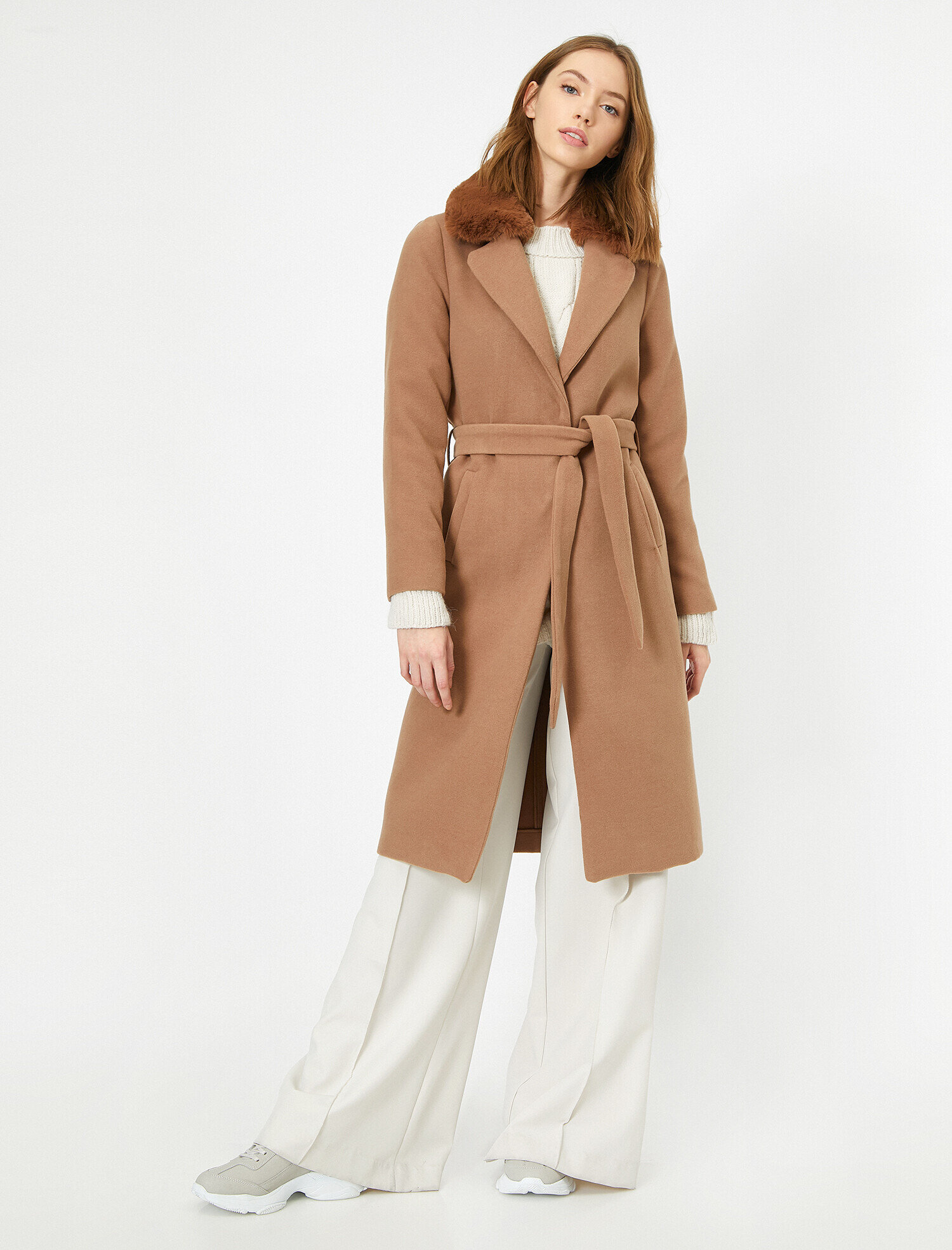 YakasıSuni Kürklü Kaban