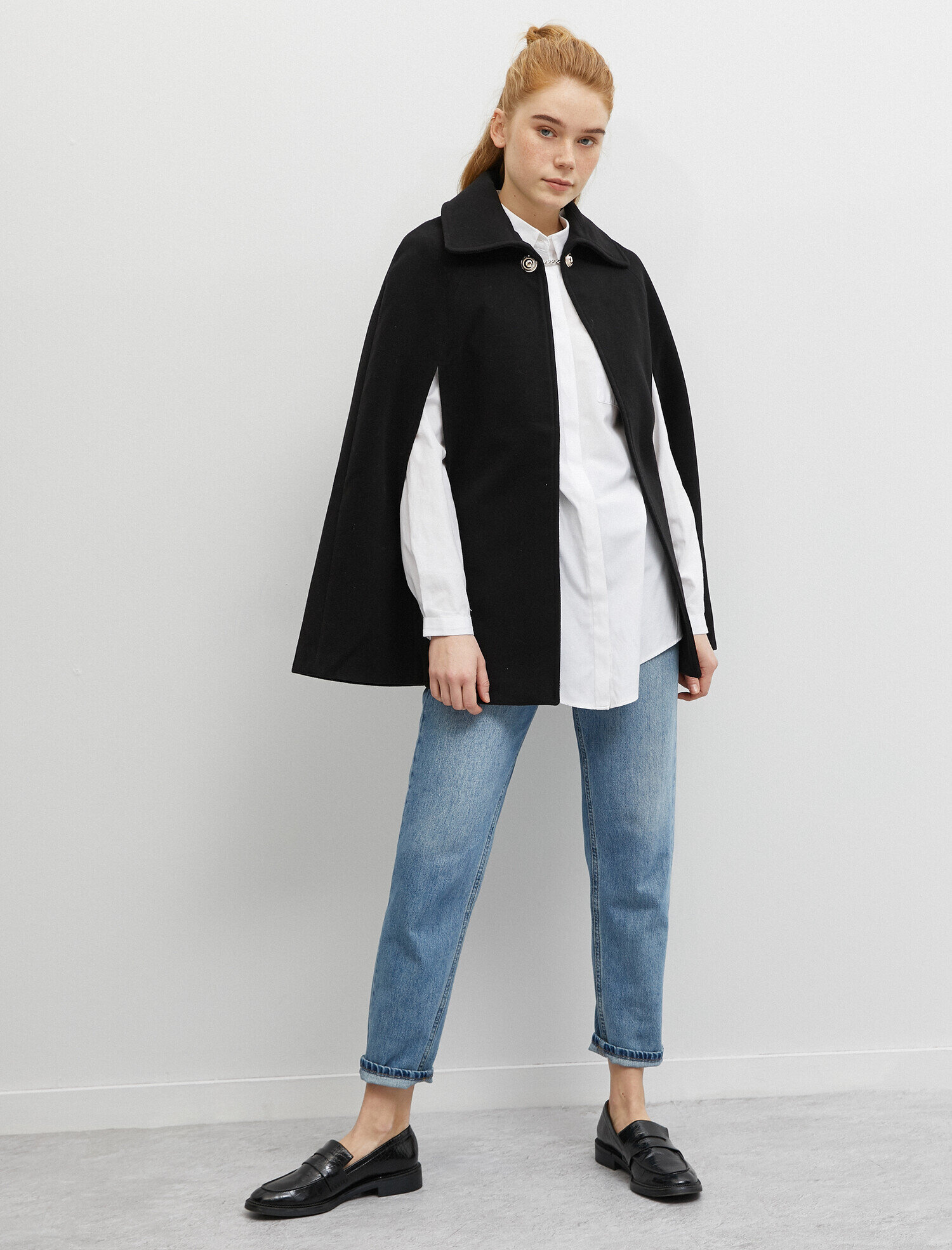   Düğme Detaylı Panço