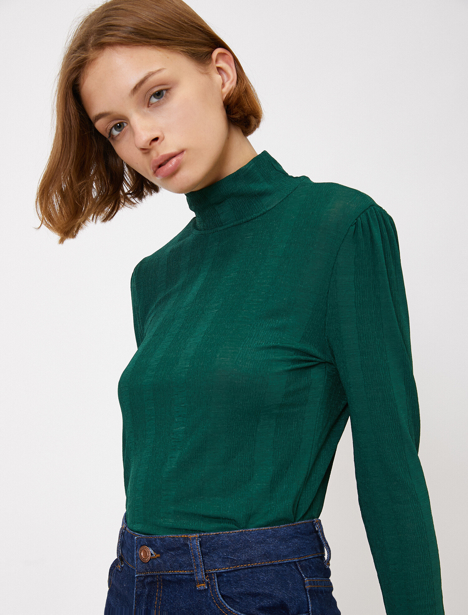   Yüksek Yaka Tişört