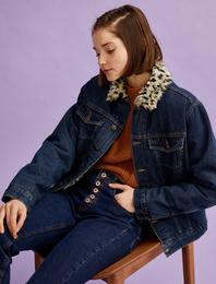 Yakası Suni Kürk Detaylı Jean Ceket