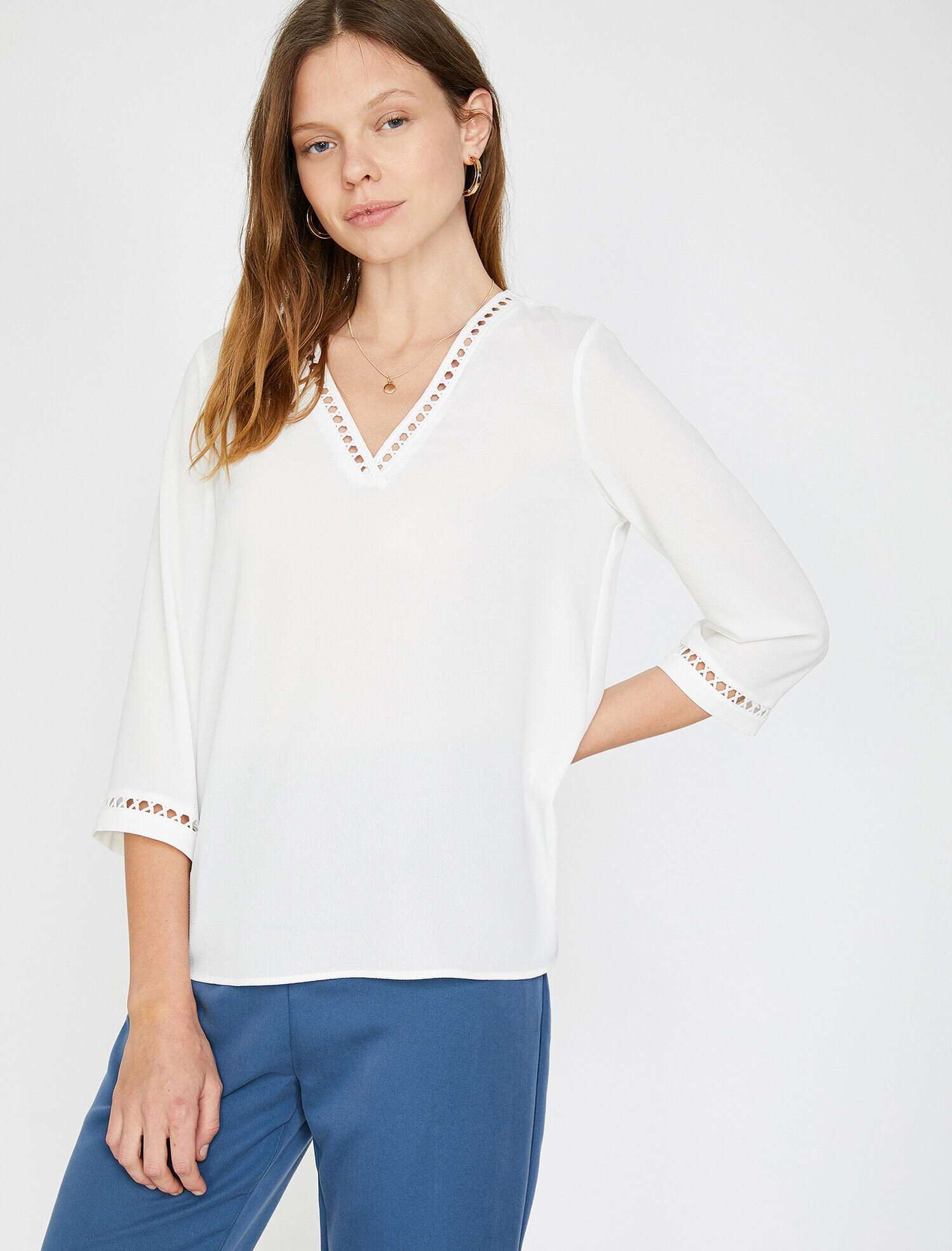   Dantel Detaylı Bluz