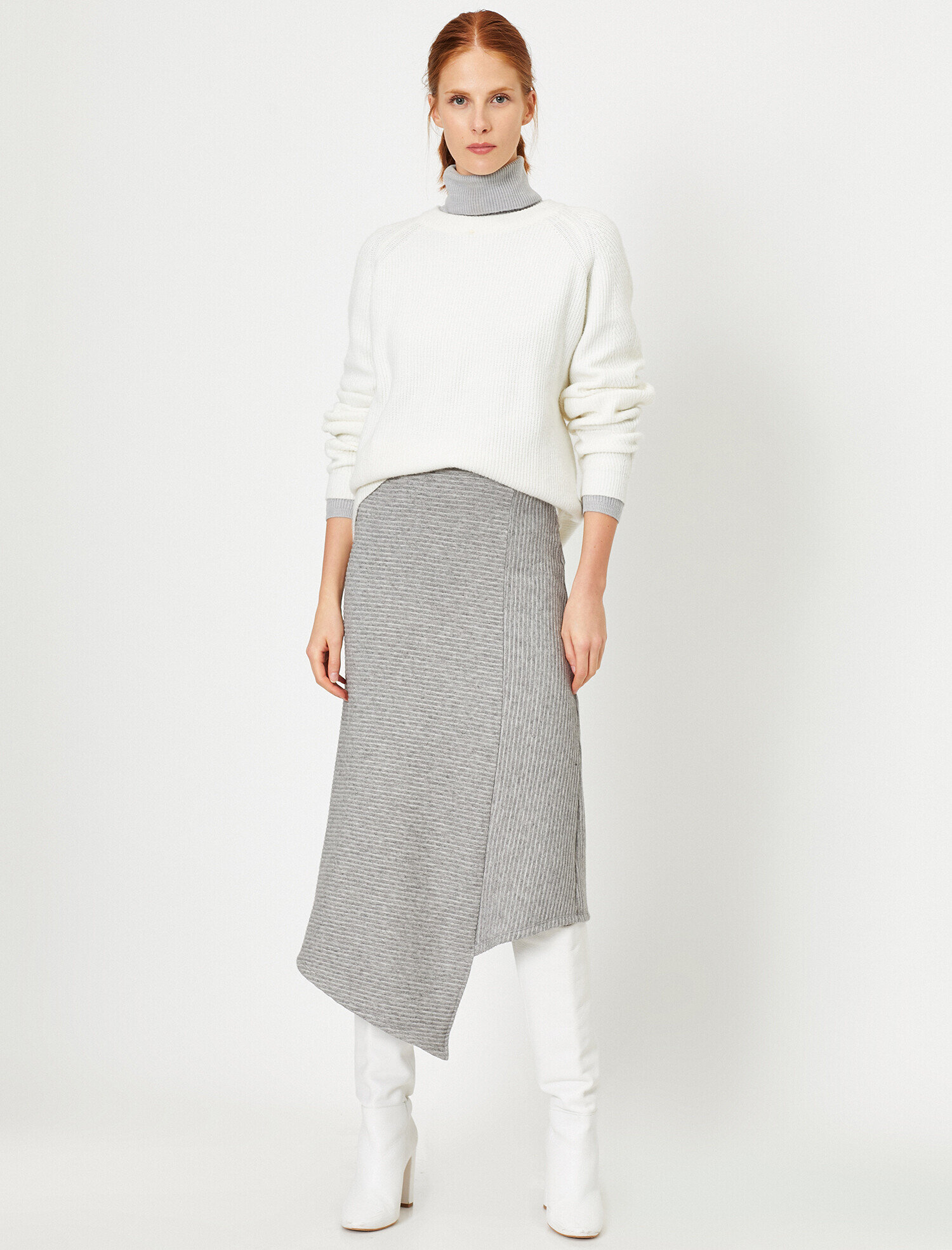   Çizgi Detaylı Triko Görünümlü Etek