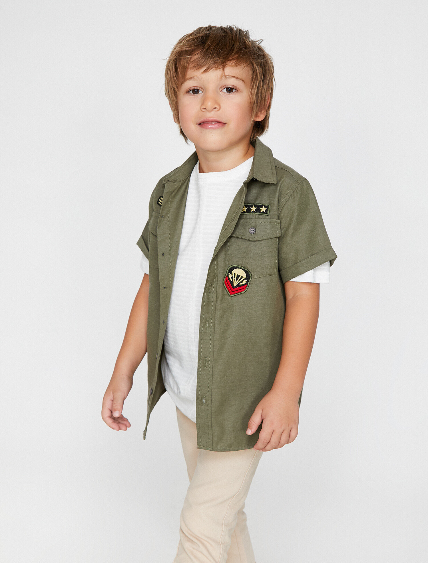  Erkek Çocuk İşlemeli Gömlek