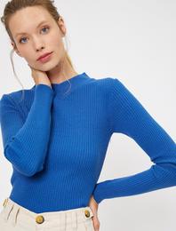 Yaka Detaylı Triko Kazak