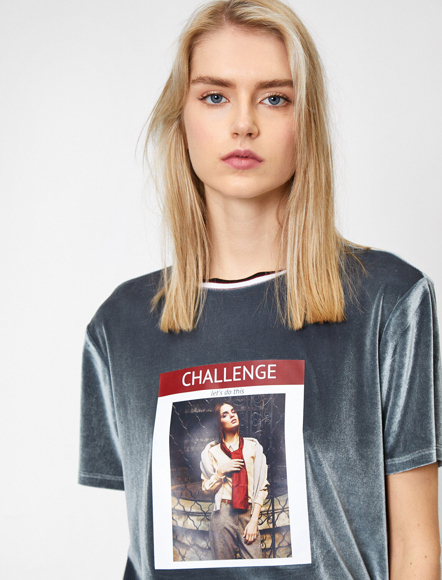   Bisiklet Yaka Fotoğraf Baskılı Kısa Kol Kadife Tişört