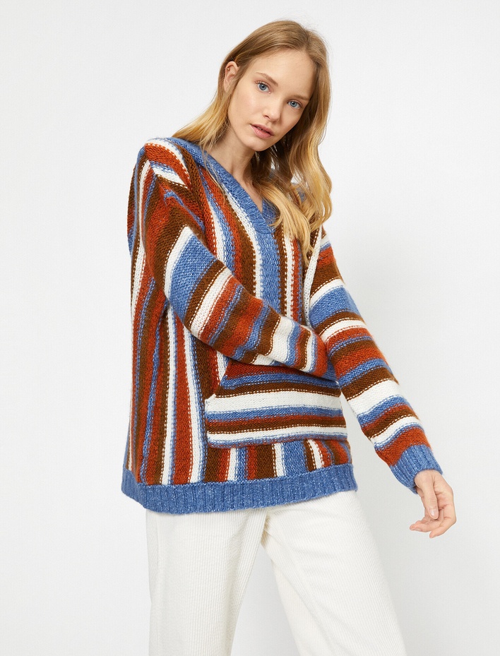  Kapüşonlu Triko Kazak