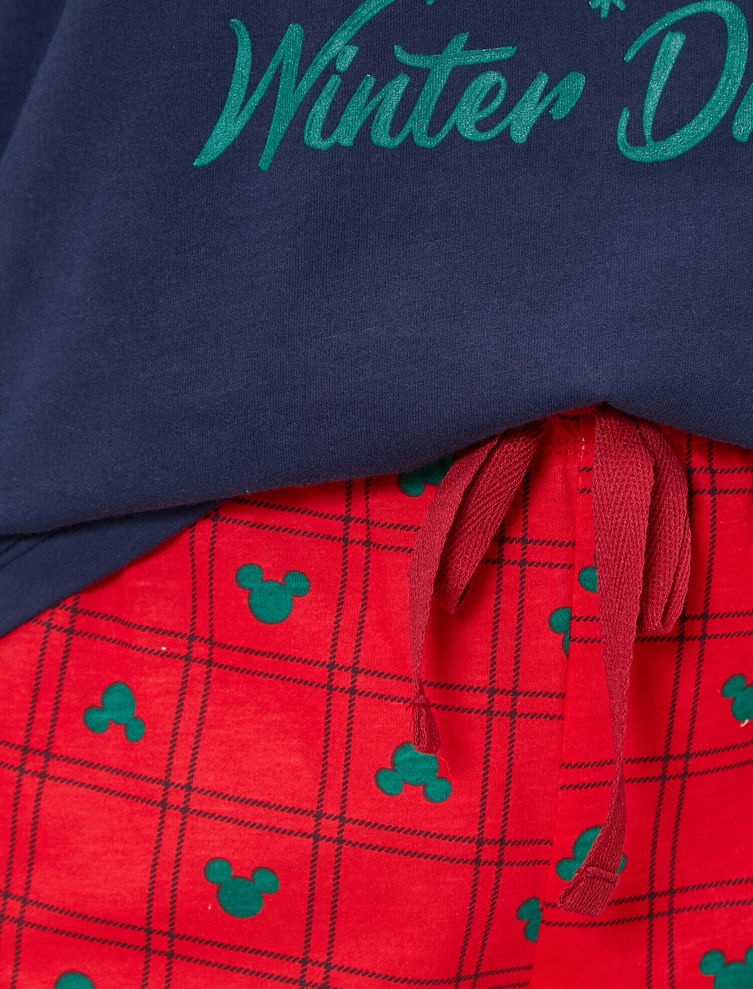   Yeni Yıl Temalı Yazılı Baskılı Pijama Takımı