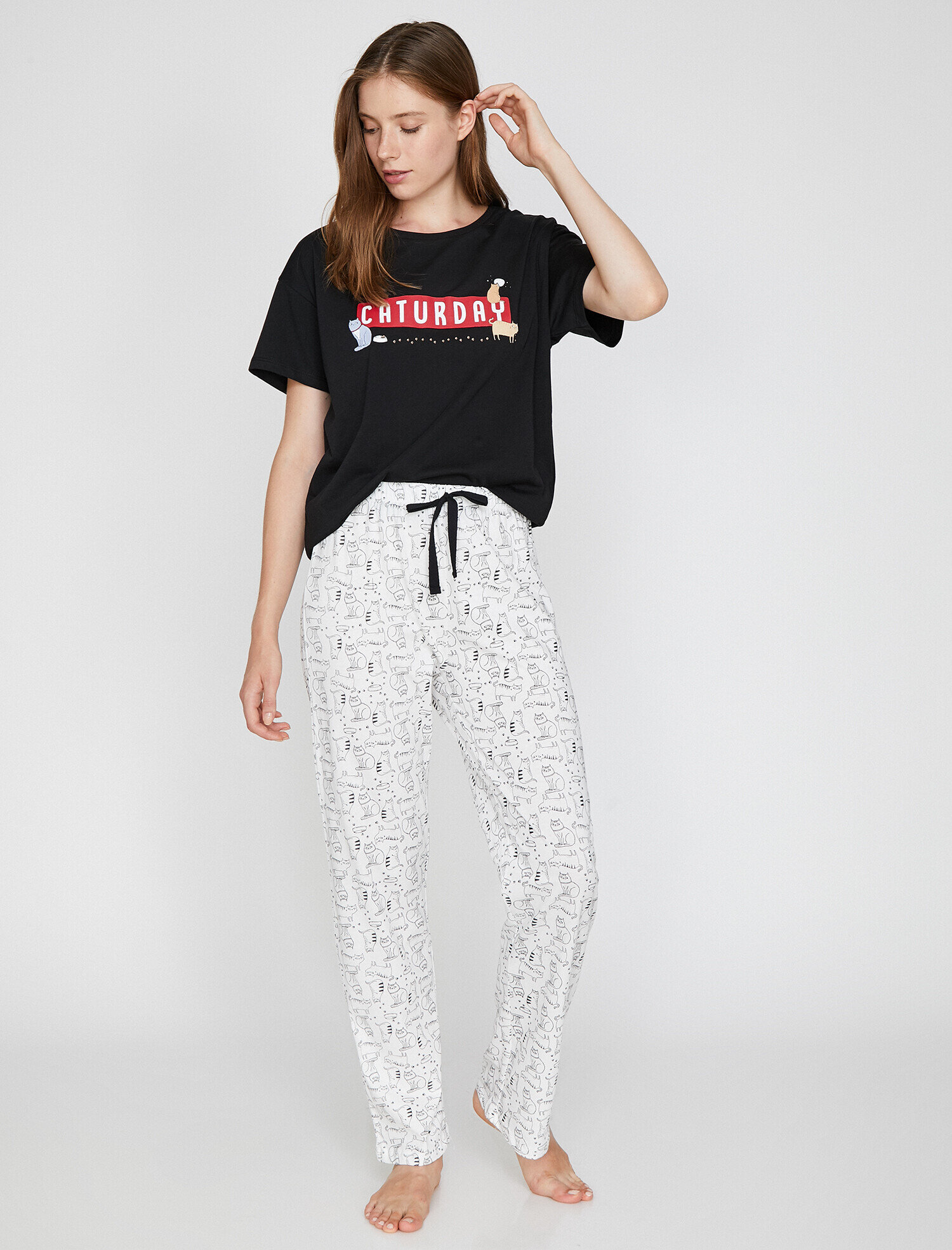   Yazılı Baskılı Pijama Takımı