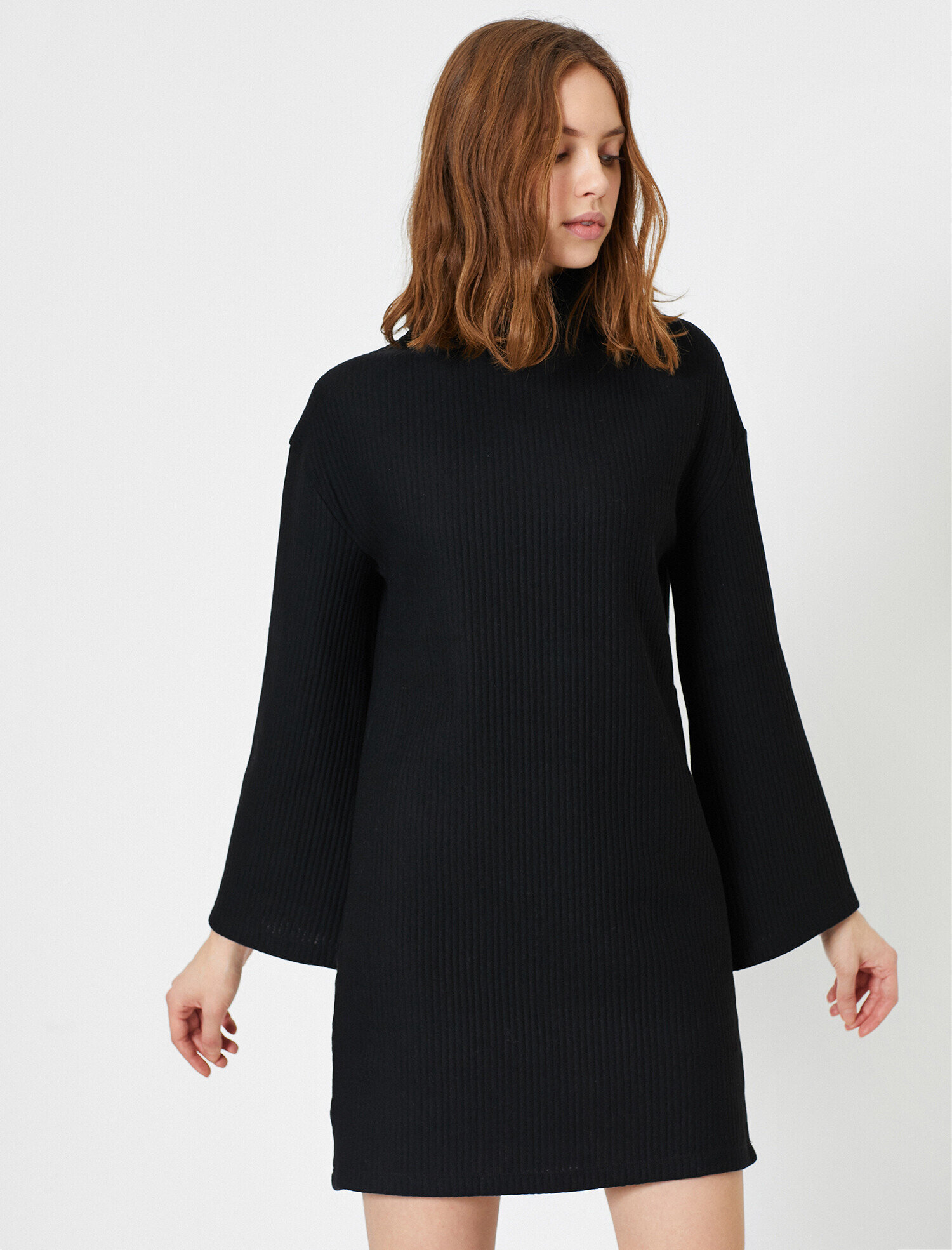   Boğazlı İspanyol Kol Detaylı Mini Elbise