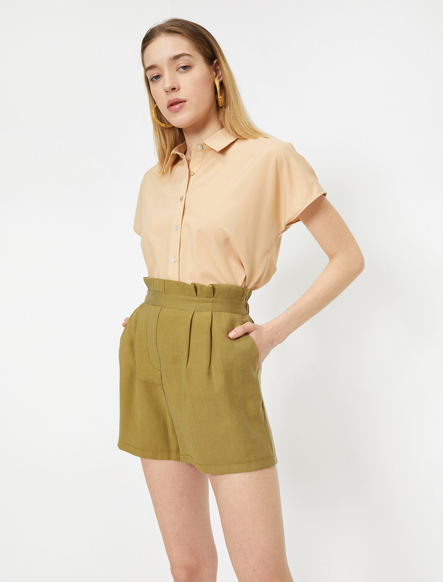   Cep Detaylı Yüksek Bel Şort