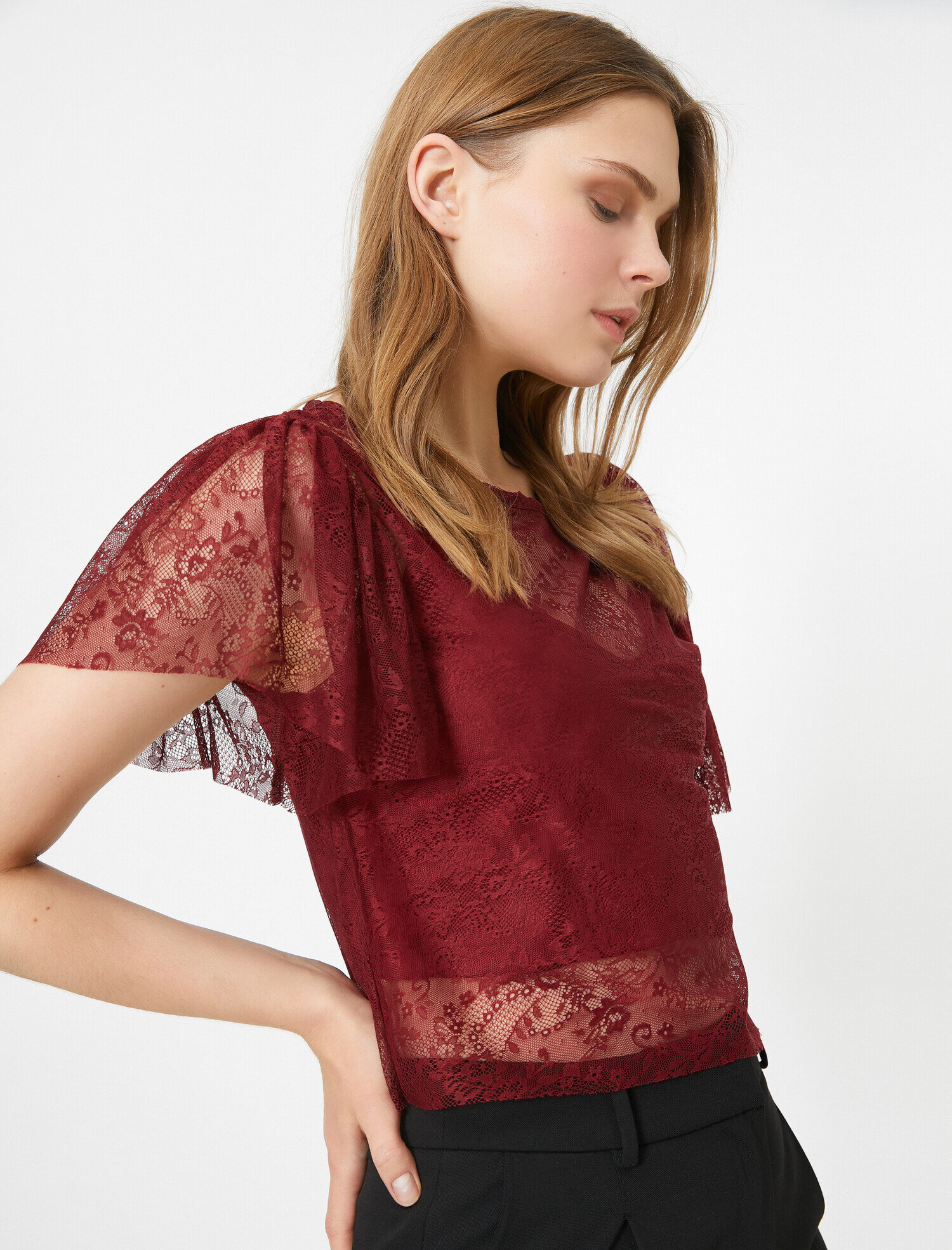   Dantel Detaylı Bisiklet Yaka Kısa Kollu Tişört