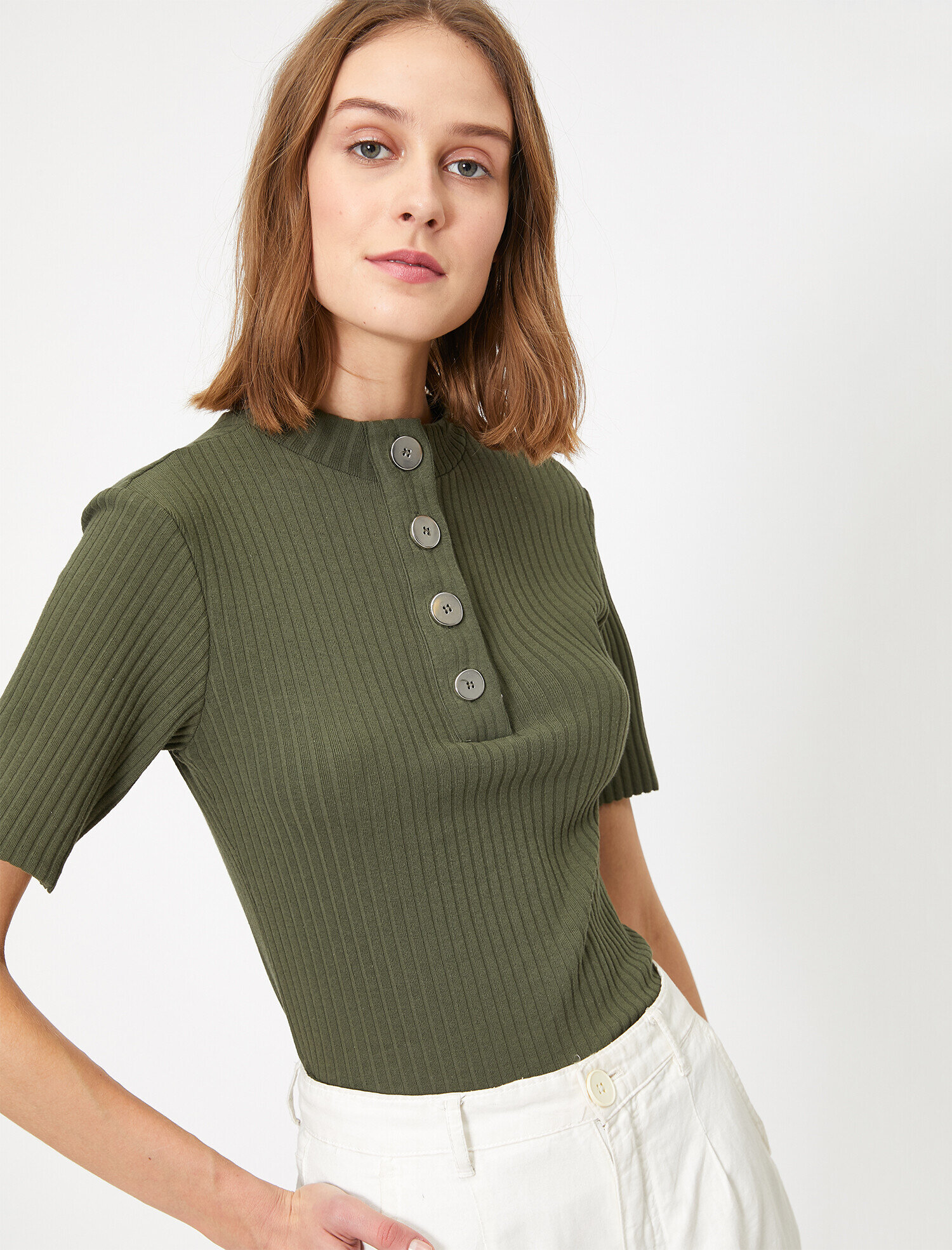   Düğme Detaylı Kısa Kollu Tişört