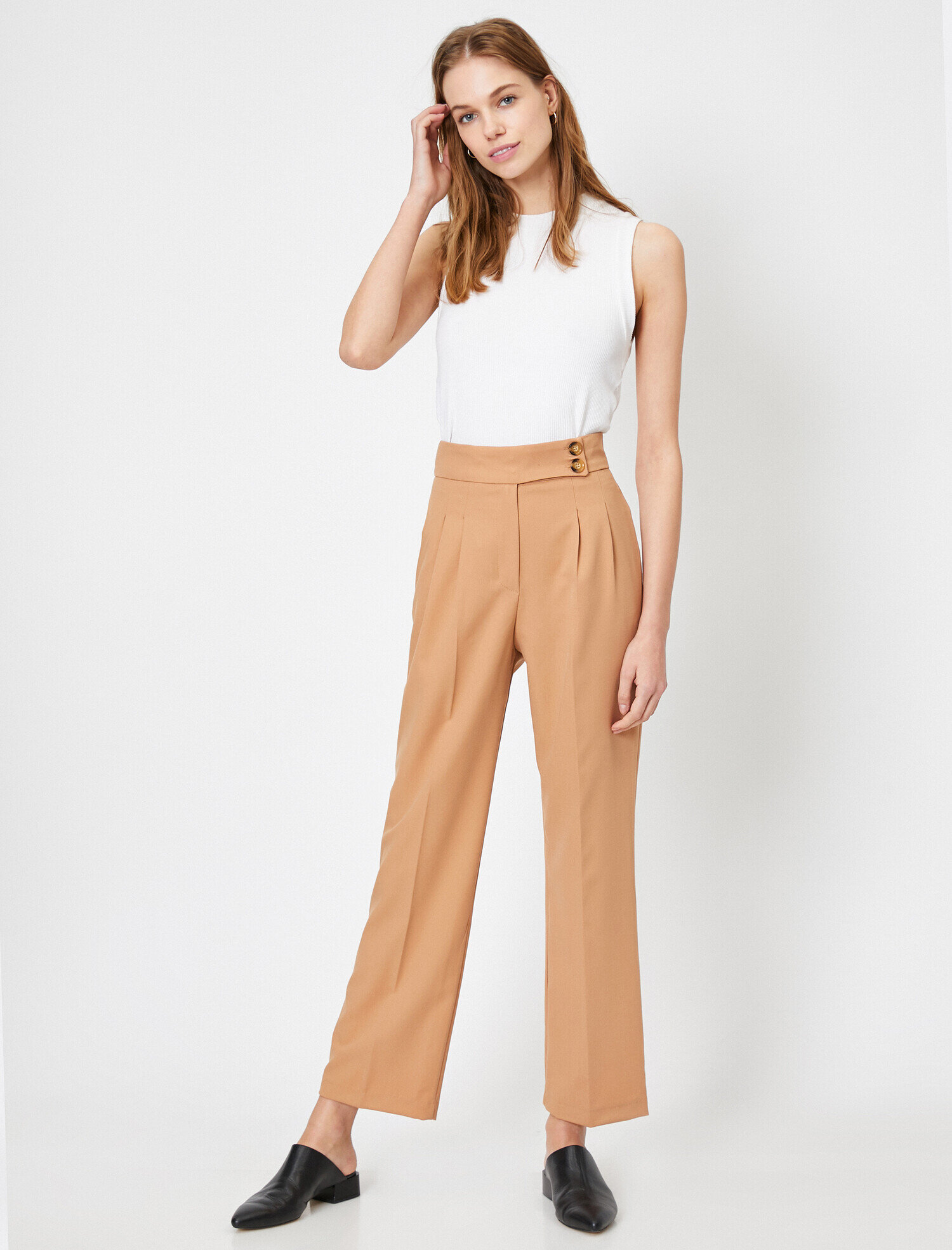   Düğme Detaylı Pantolon