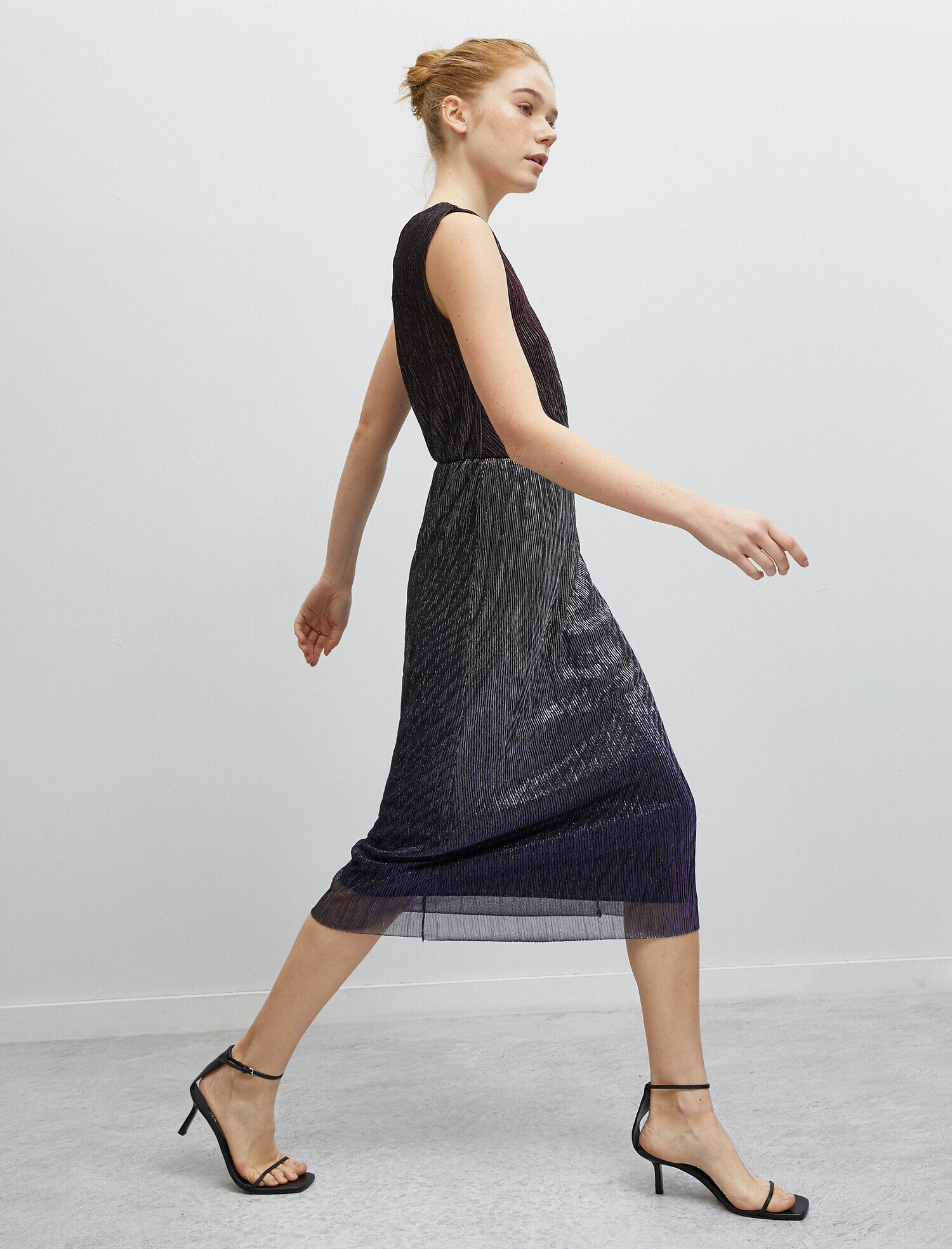   Pileli  Abiye Elbise Kolsuz  Metalik