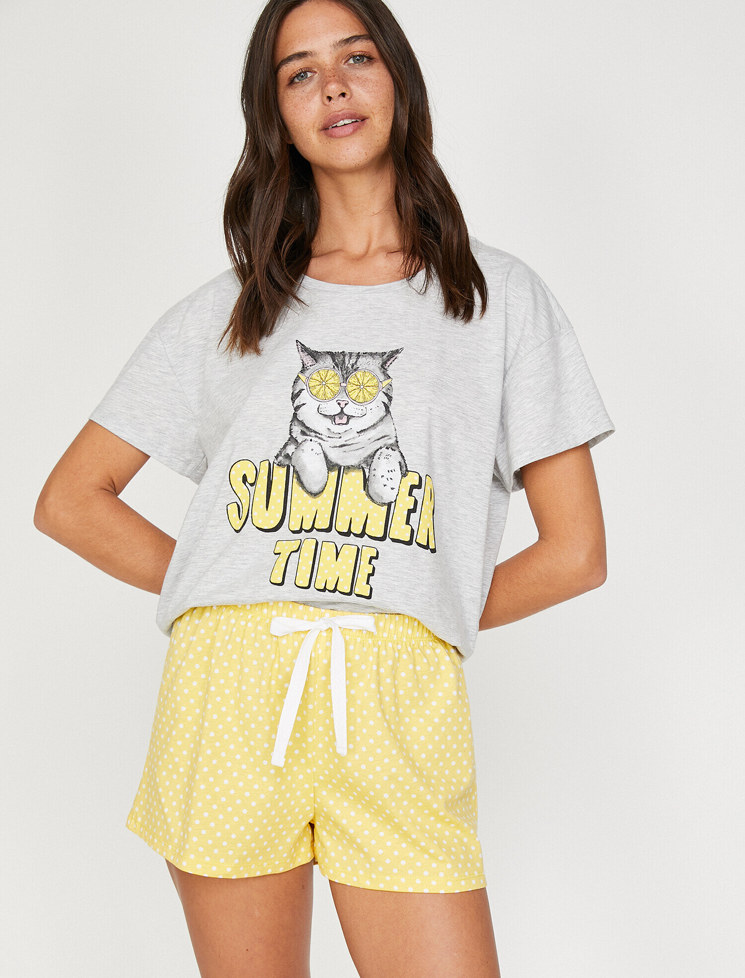   Yazılı Baskılı Pijama Seti